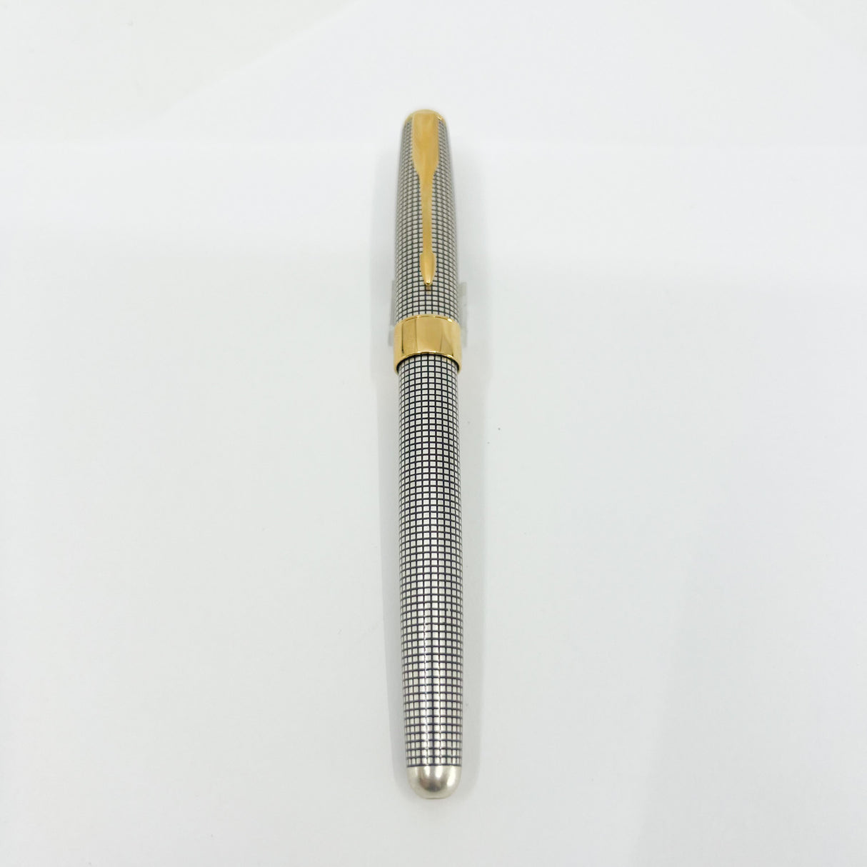 Parker Sonnet Sterling Silver Cisele Cross Hatch Fountain Pen - Fine 18kt Gold Nib