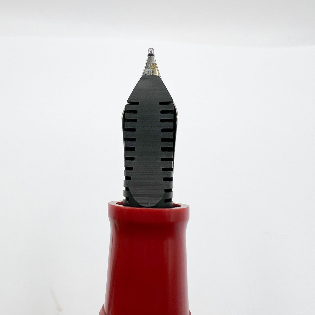 OMAS Jerusalem 3000 Limited Edition Sterling Silver Fountain Pen (1996) - Medium 18kt Gold Nib