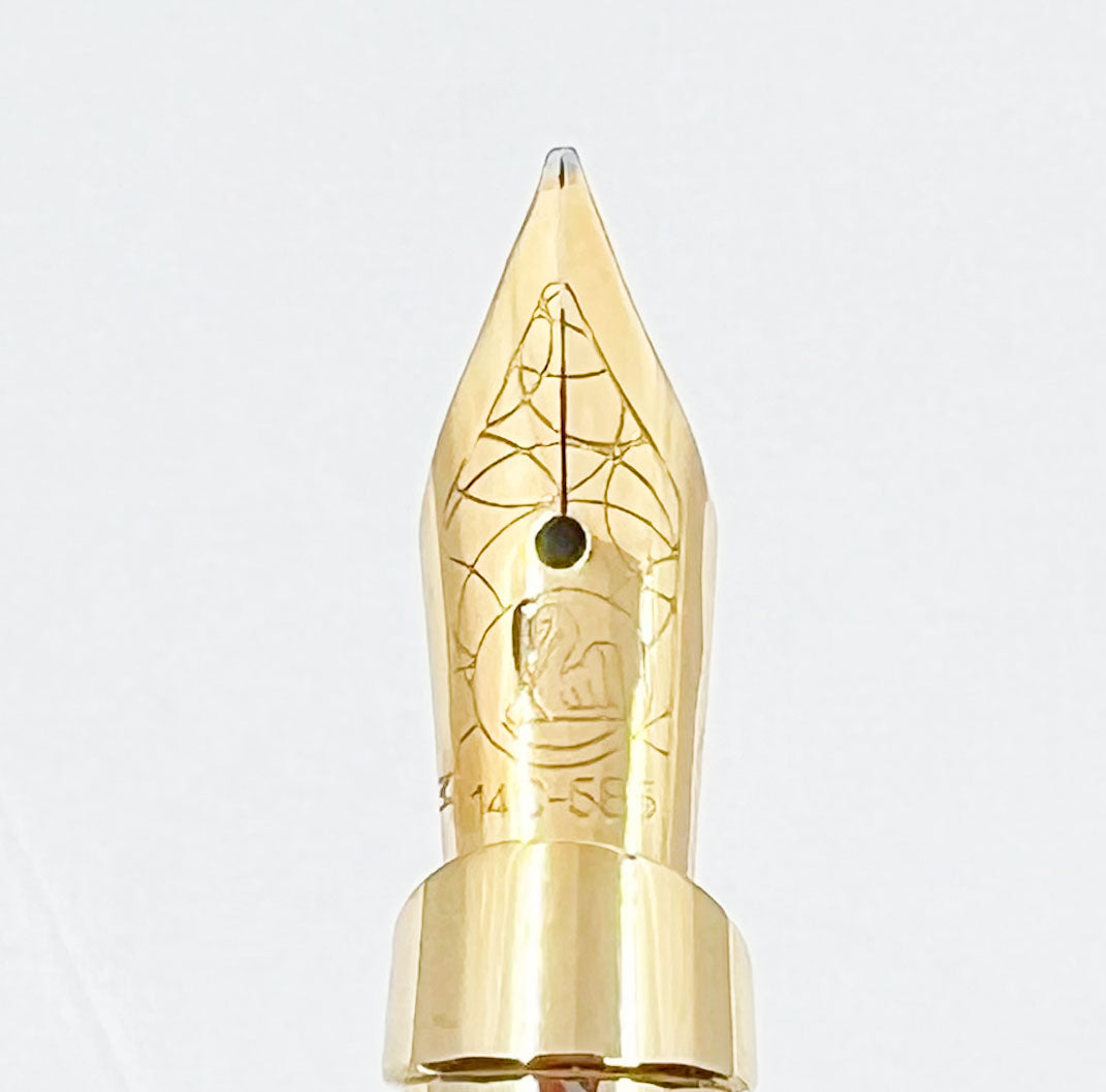 Pelikan Celebry "Agate Black" Lacquered Fountain Pen