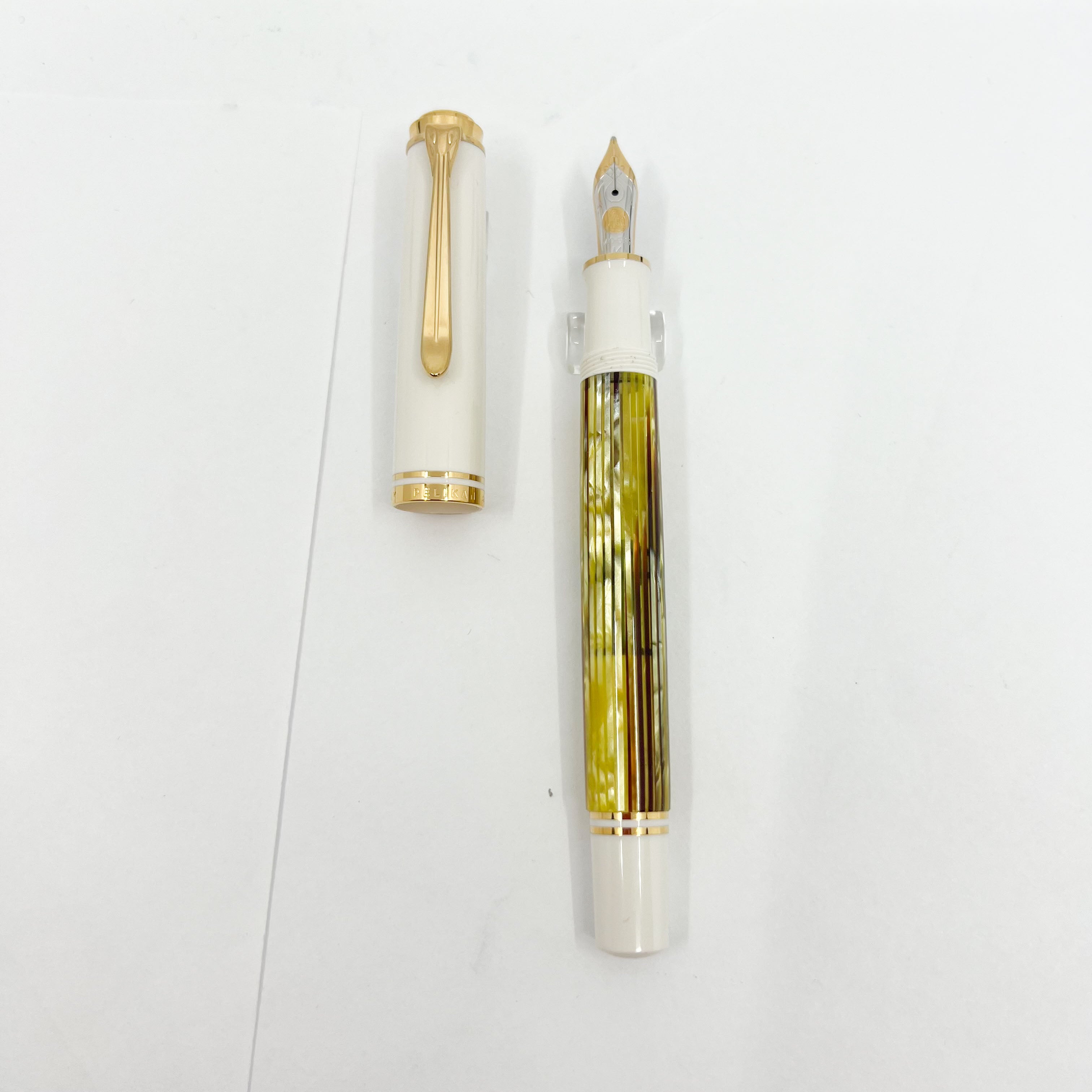 Pelikan M600 White- Tortoise Fountain Pen - RARE (NOT The M400)