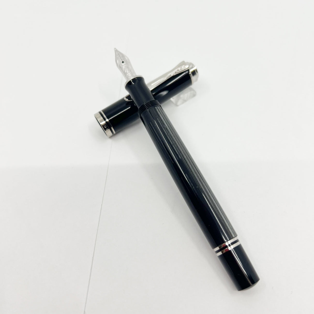 Pelikan M405 Stresemann Anthracite Striped Fountain Pen