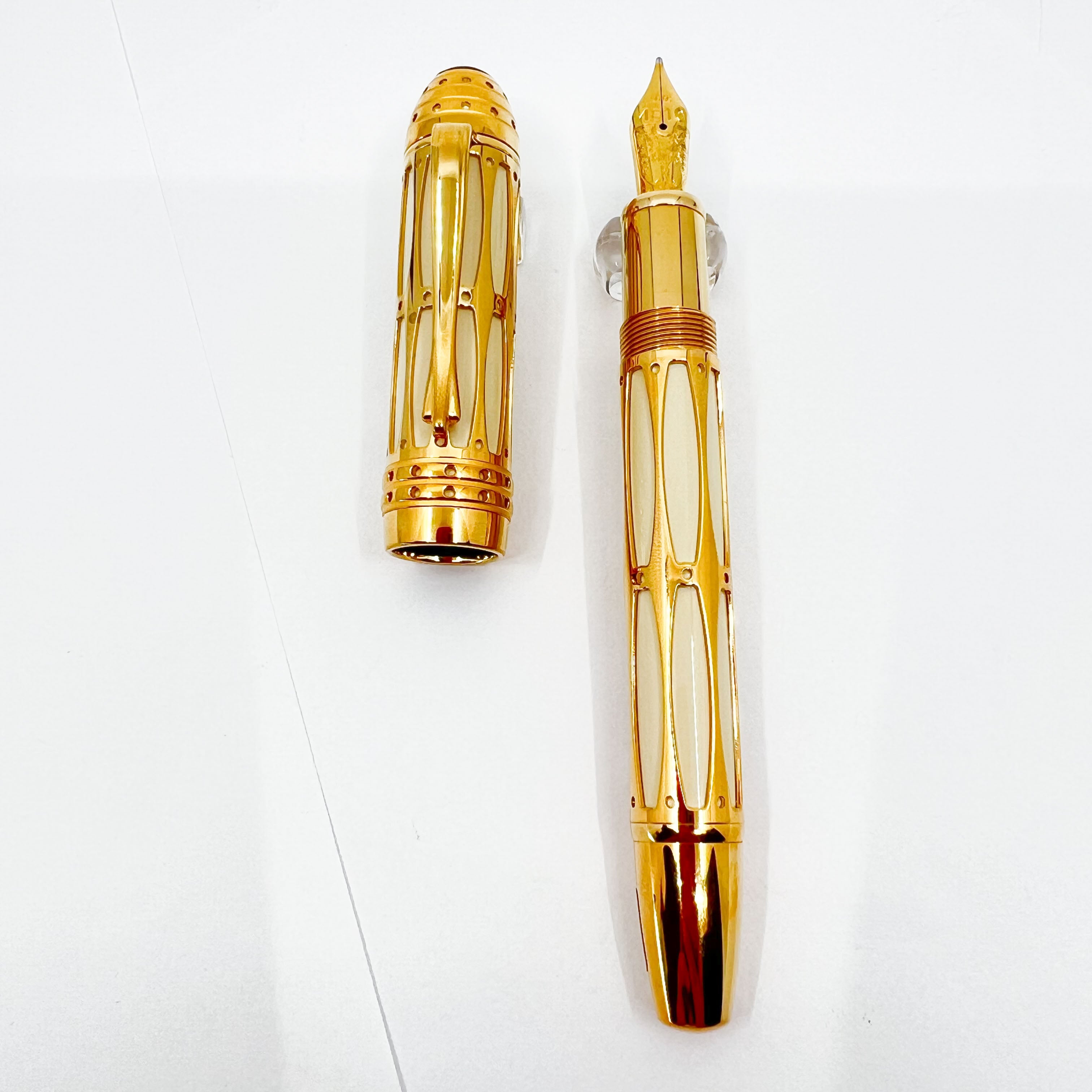 Montblanc Pope Julius II Patron of the Arts Limited Edition Fountain Pen