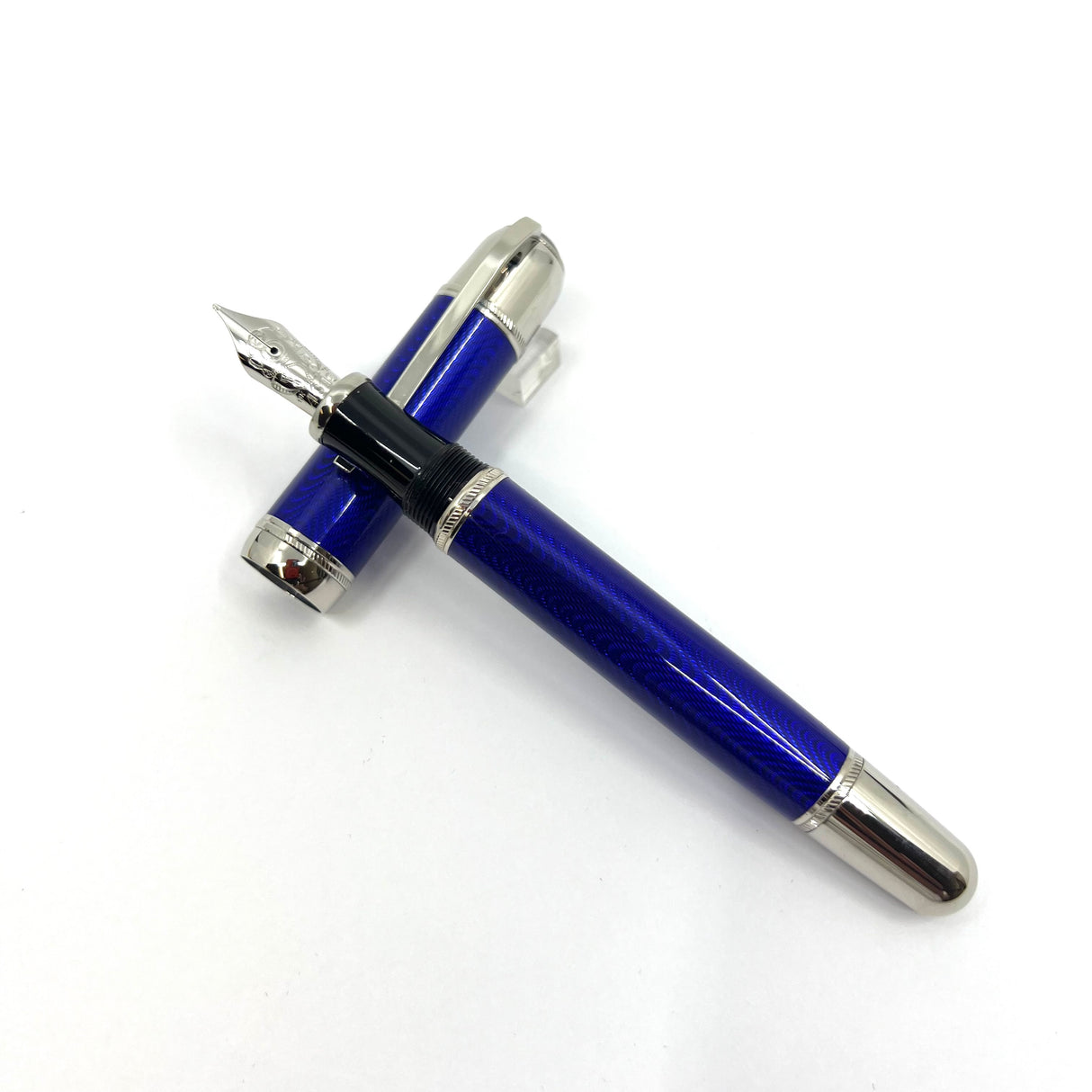 Montblanc Jules Verne Writers Limited Edition Fountain Pen-Medium 18kt Gold Nib