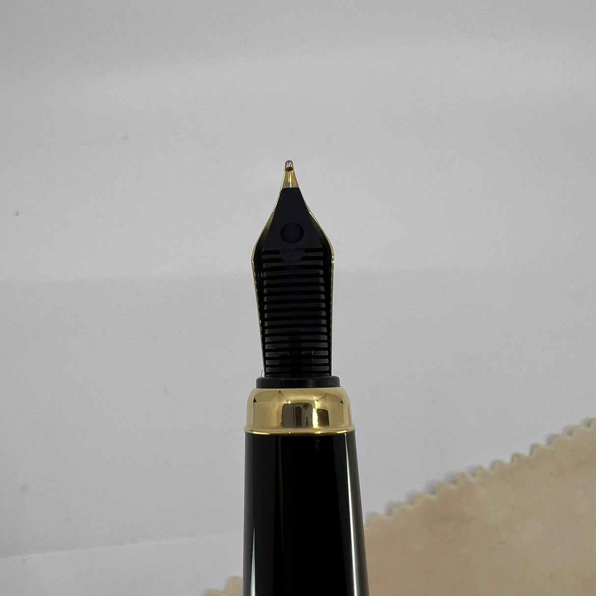 Cartier Python Limited Edition Fountain Pen - Fine 18kt Gold Nib