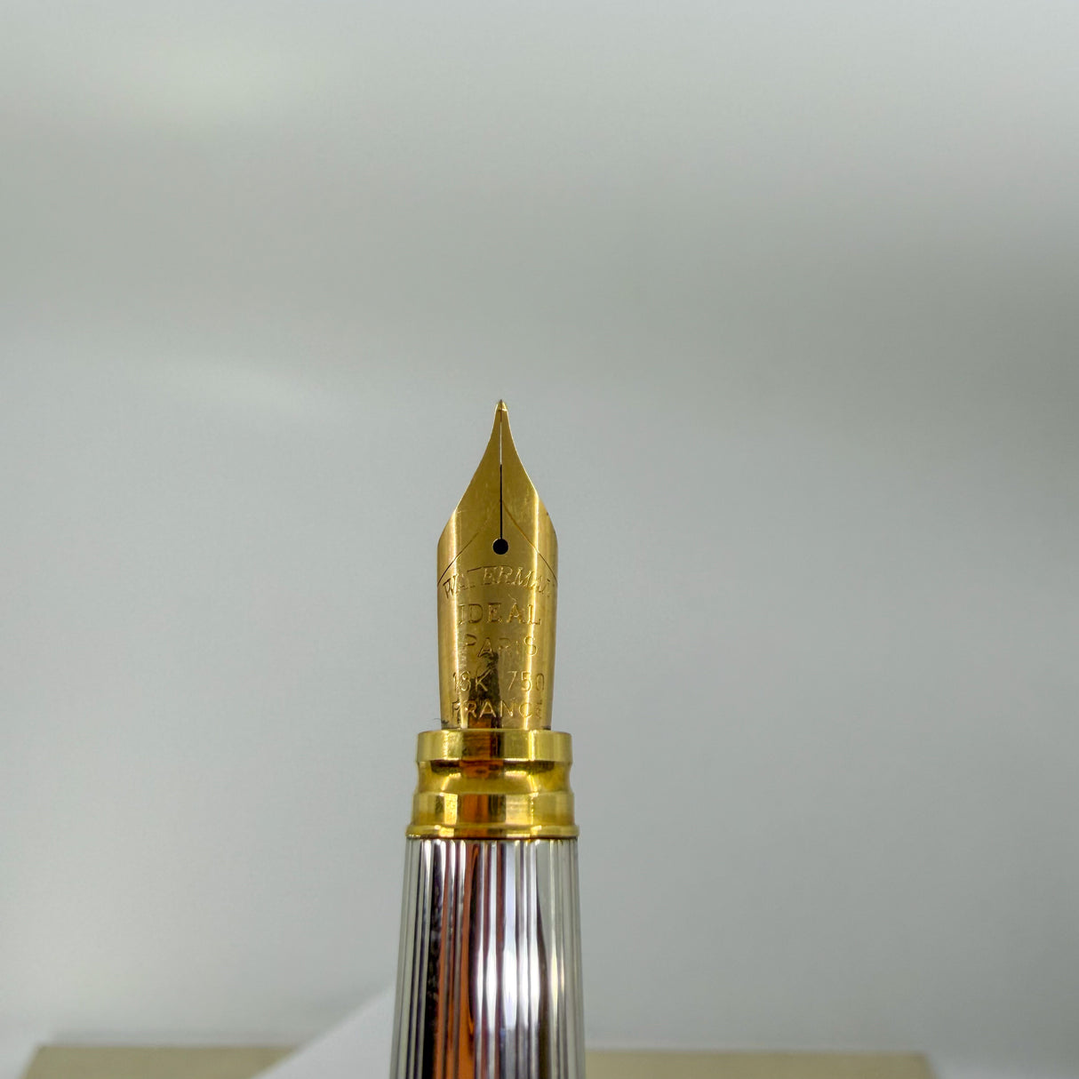 Waterman Gentleman Sterling Silver Ribbed Pattern Fountain Pen - Fine 18kt Gold Nib