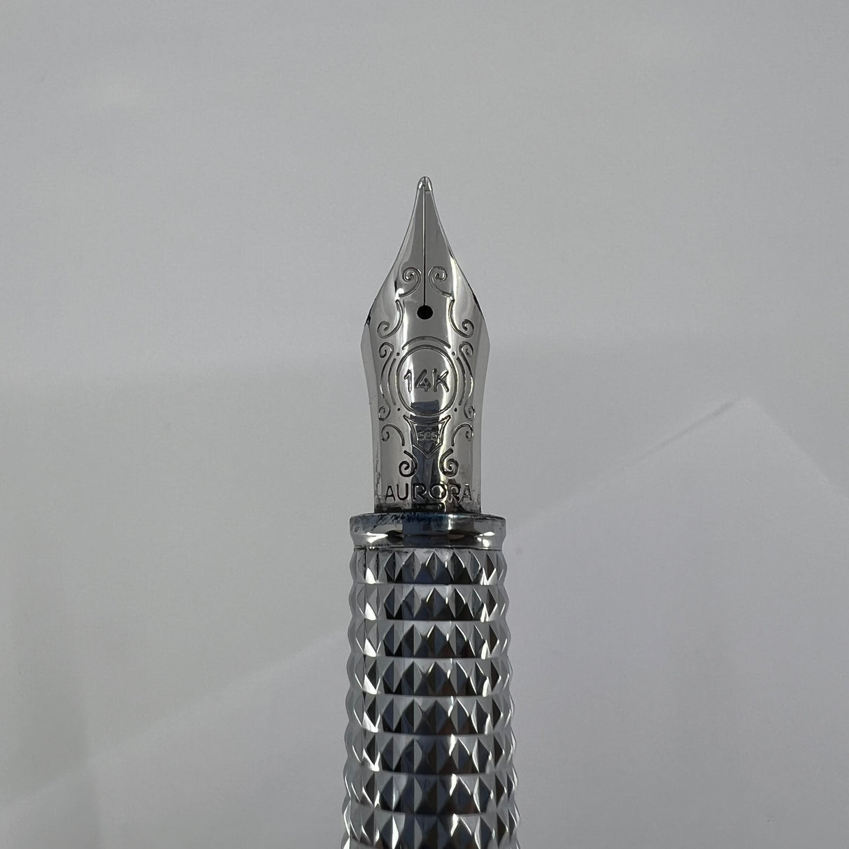 Aurora Alpha Tuscan Night Lustrous Marbled Charcoal Fountain Pen - Medium 14kt Gold Nib