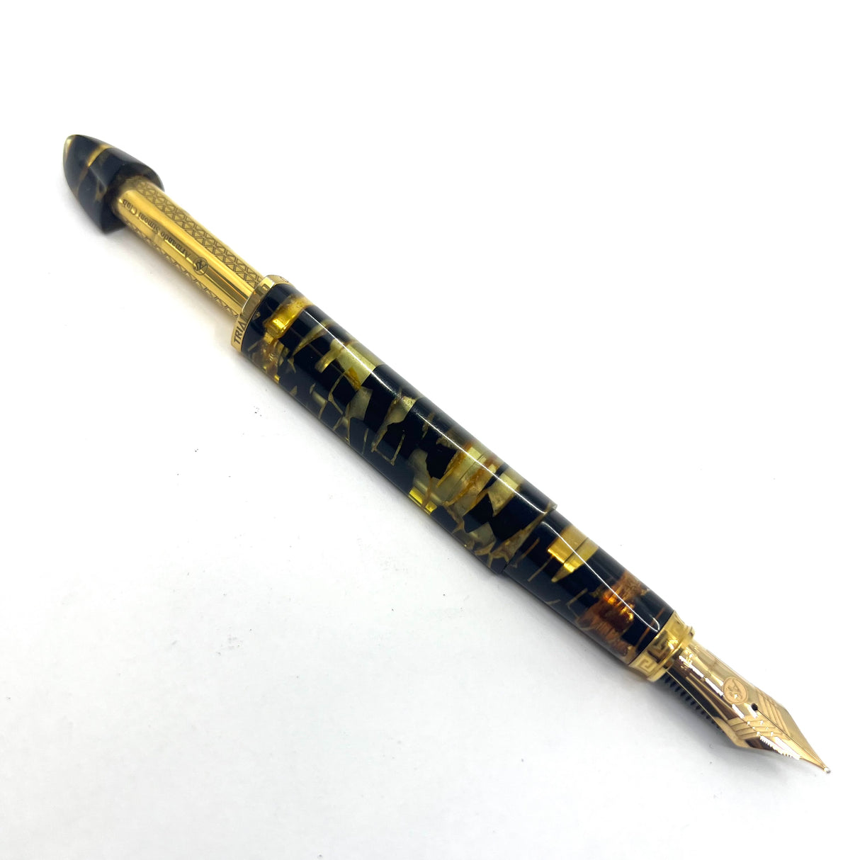 ASC - ARMANDO SIMONI CLUB Oversized Triangolo Black Lucens Celluloid Limited Edition 3-Sided Fountain Pen - Magic Flex Large #8 Size Medium 14kt Gold Nib