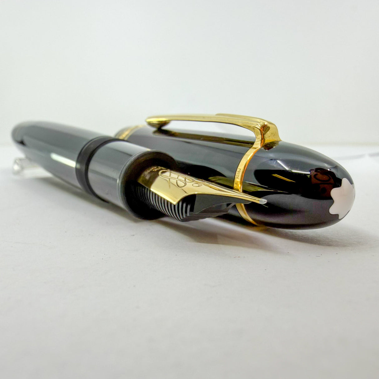 Montblanc Meisterstuck Special Edition Calligraphy #149 Flex Fountain Pen - Very Flexible Fine 18kt Gold Nib