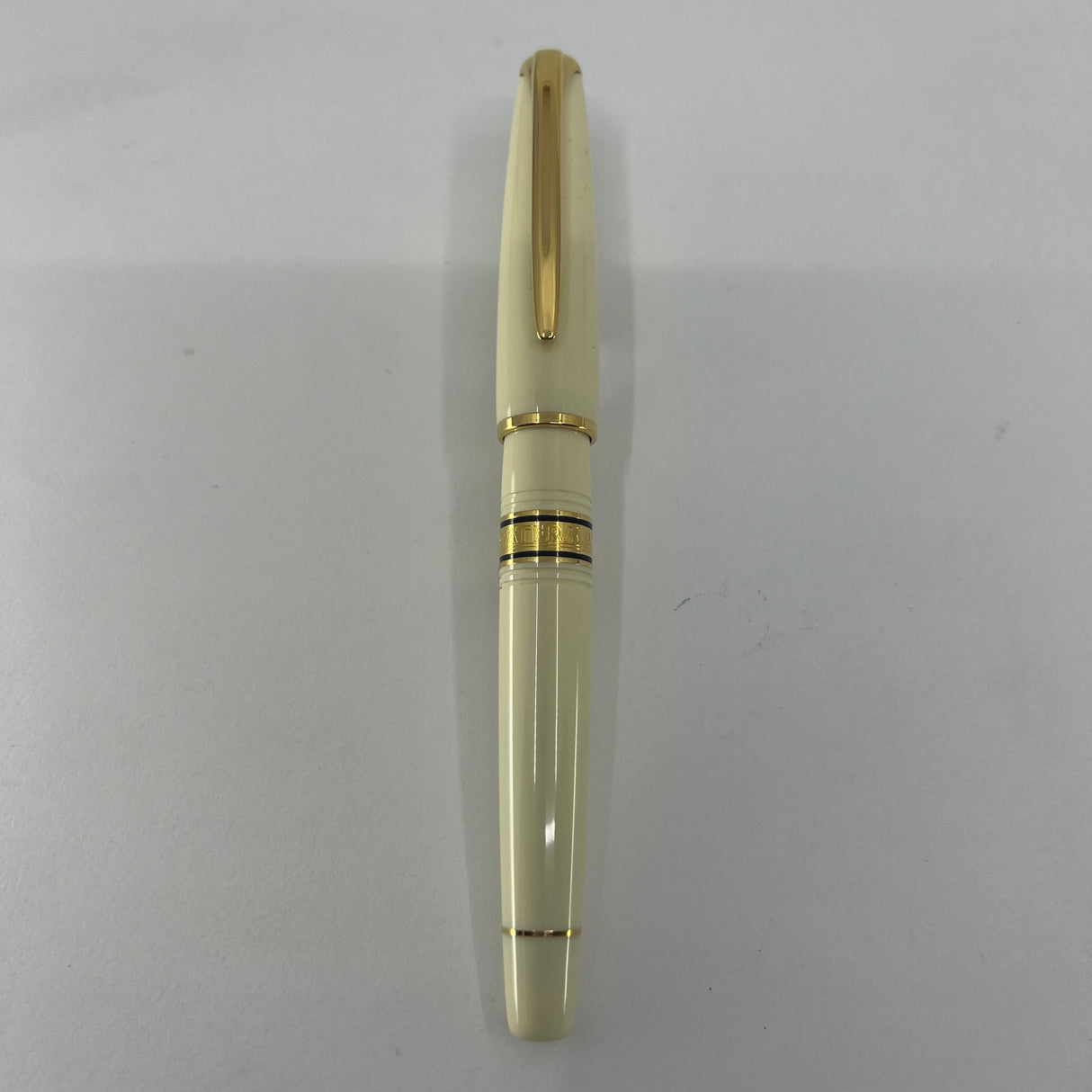 Waterman Ivory Resin Charleston Fountain Pen - Fine 18kt Gold Nib