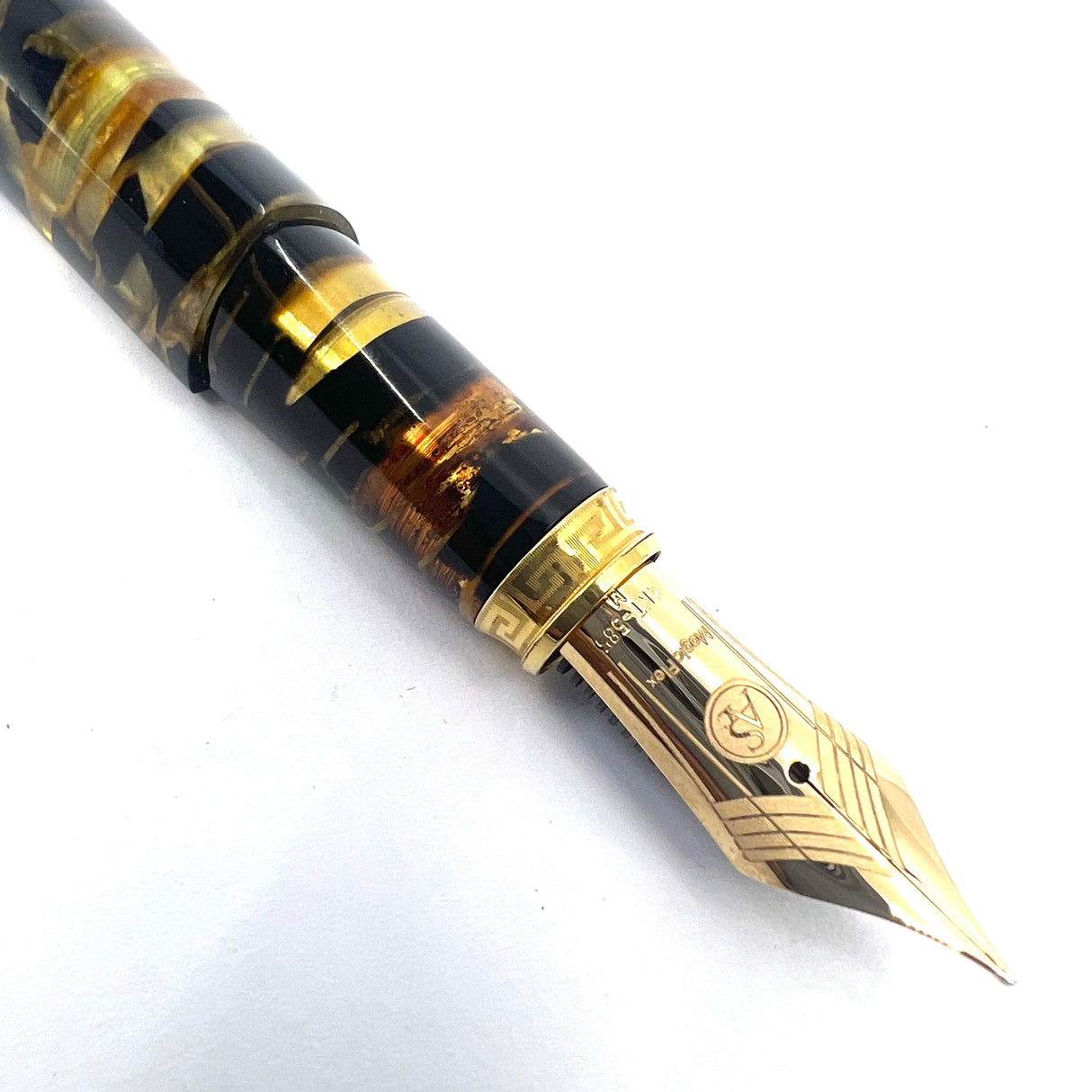 ASC - ARMANDO SIMONI CLUB Oversized Triangolo Black Lucens Celluloid Limited Edition 3-Sided Fountain Pen - Magic Flex Large #8 Size Medium 14kt Gold Nib