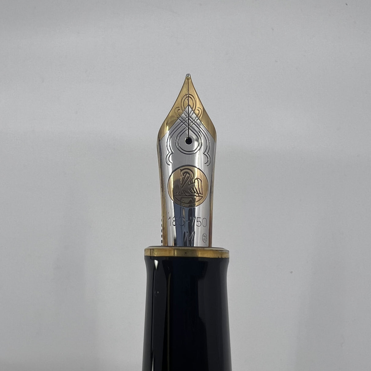 Pelikan Souveran M1000 Green Striped Barrel/Black Cap Fountain Pen - Medium 18kt Gold "PF" Nib