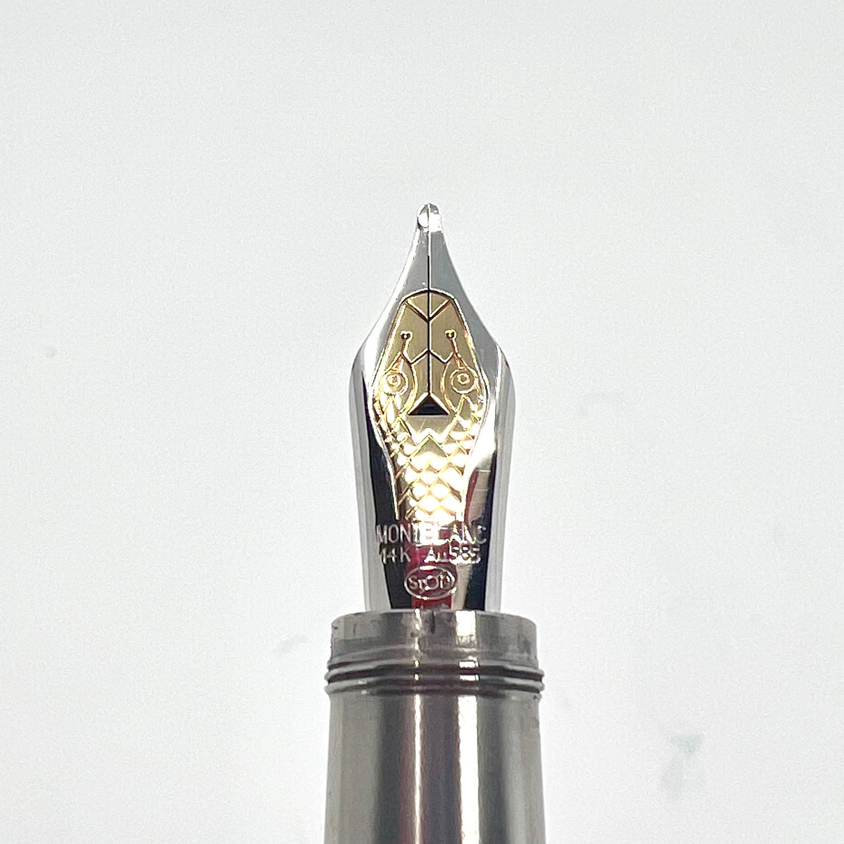 Montblanc Heritage Rouge et Noir Coral Special Edition Fountain Pen