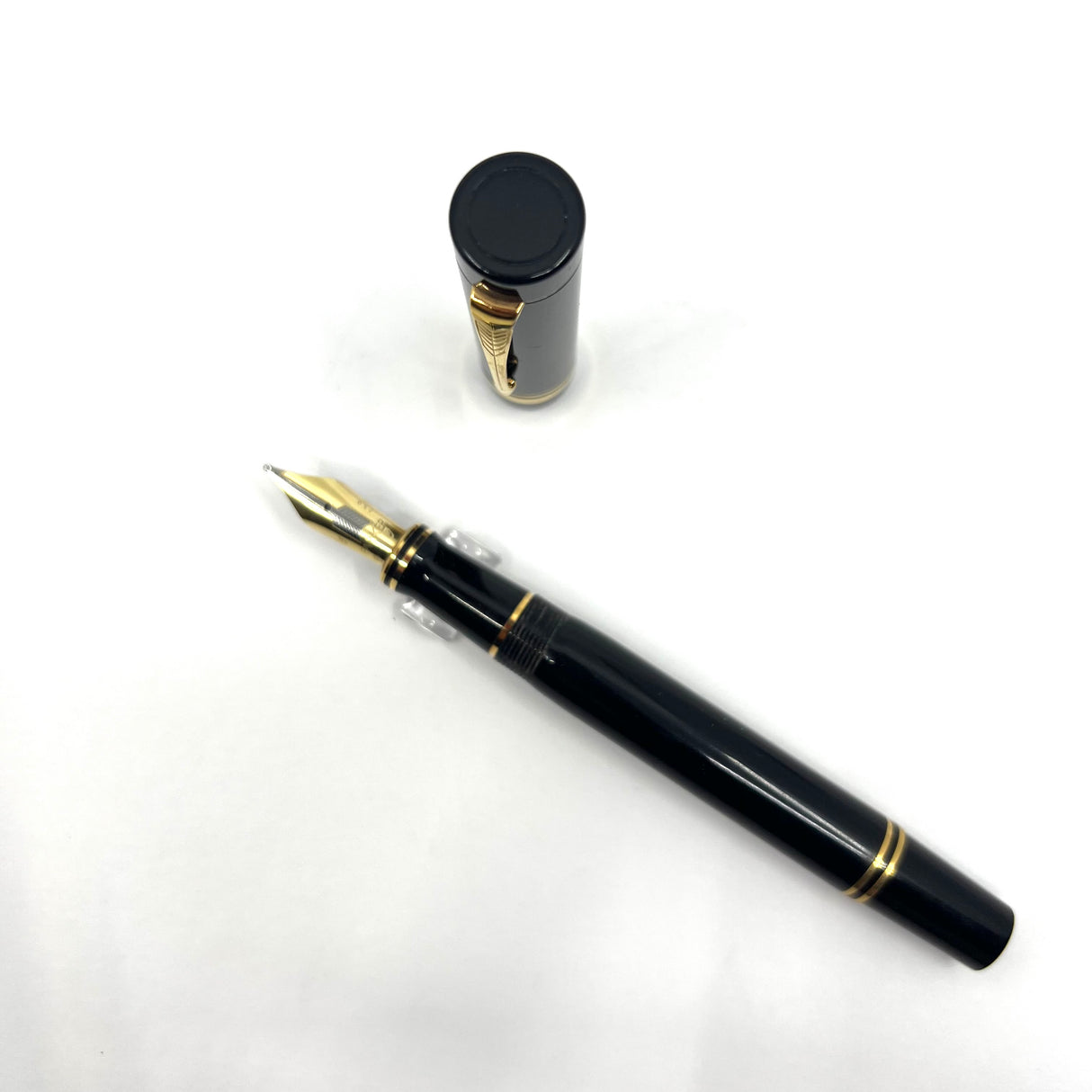 Parker Centennial Black Duofold (Largest Size) Fountain Pen
