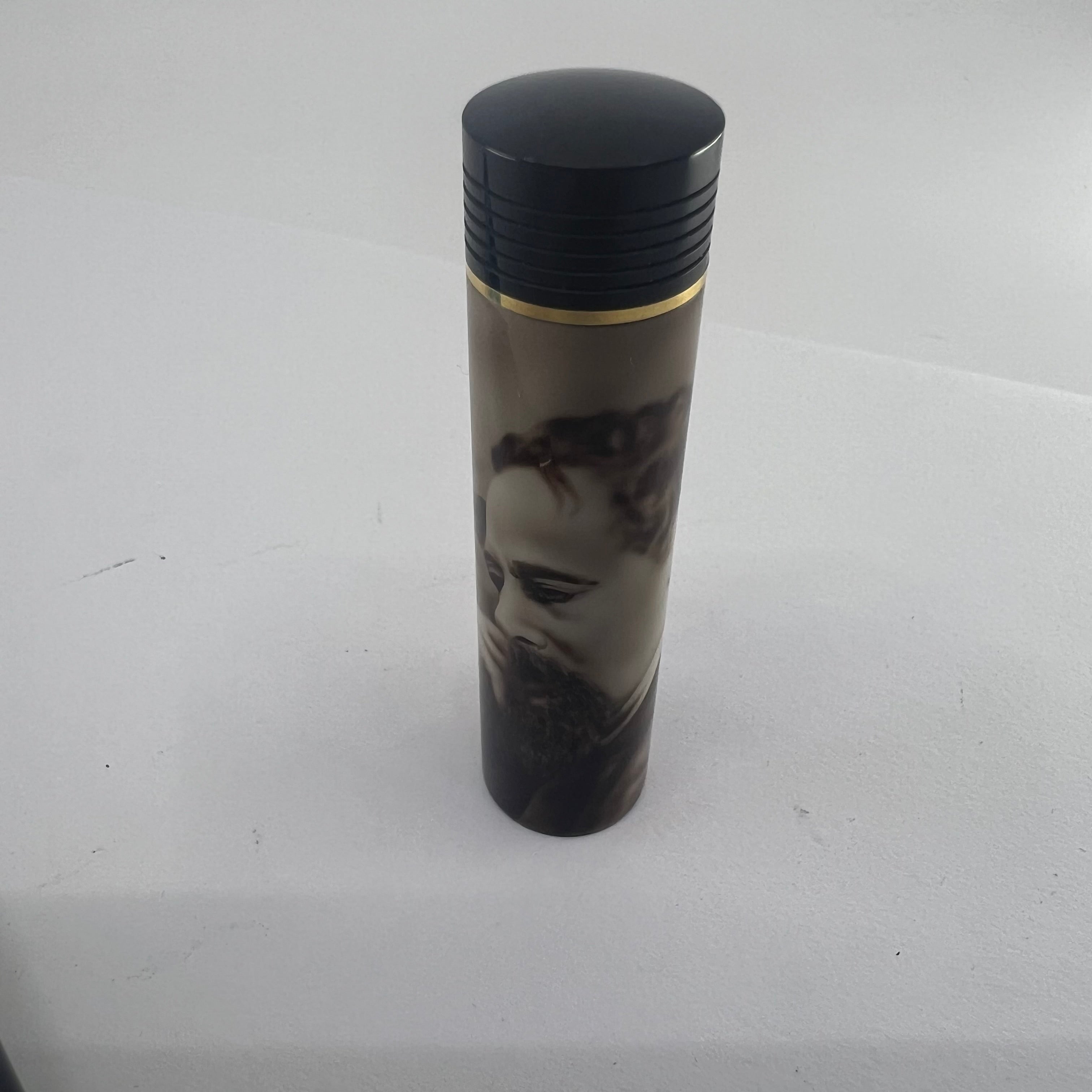 Conway-Stewart UK Charles Dickens "A Christmas Carol" Limited Edition Hand Painted Fountain Pen   -  Fine 18kt Gold Nib  - Number 1 of Only 8 Pens Made (2006)!!!