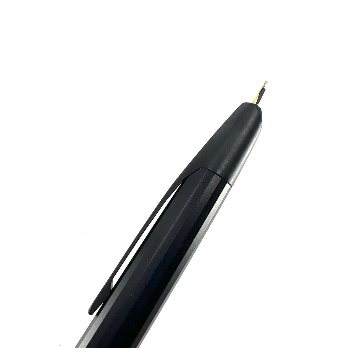 Pilot Namiki Black Matte Vanishing Point Fountain Pen - Classic Style Multi-Facetted Body - Circa 1995 - Medium 14kt Gold Nib