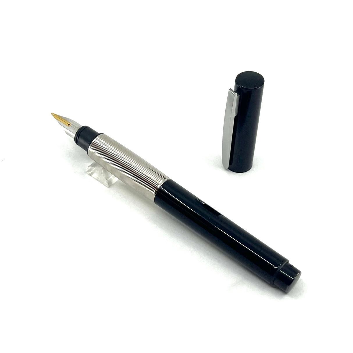 Lamy Accent White Metal & Black Lacquered Fountain Pen - Broad 14kt  Gold Nib