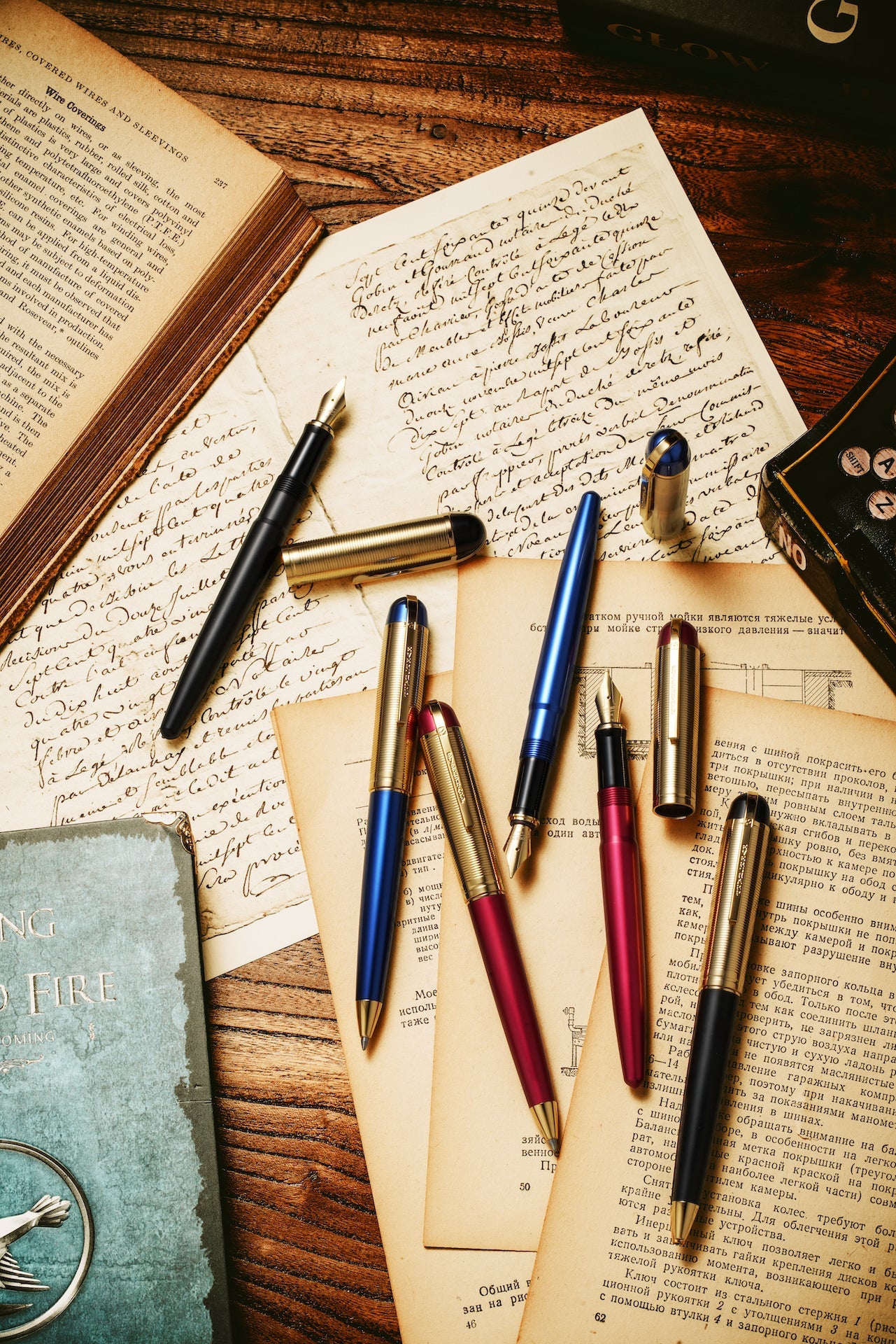 Wahl-Eversharp Skyline Blue Presentation Gold Cap - Ballpoint Pen