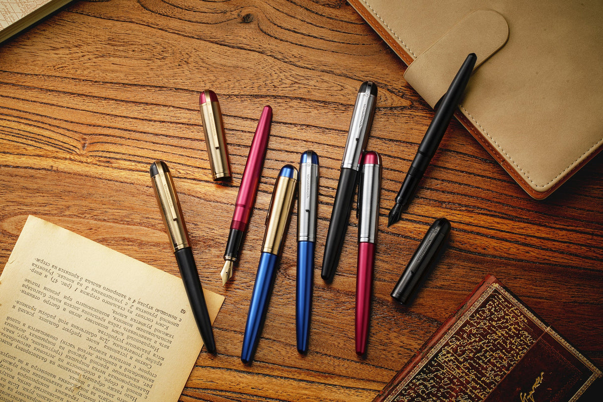 Wahl-Eversharp Skyline Red Silver Cap - Fountain Pen