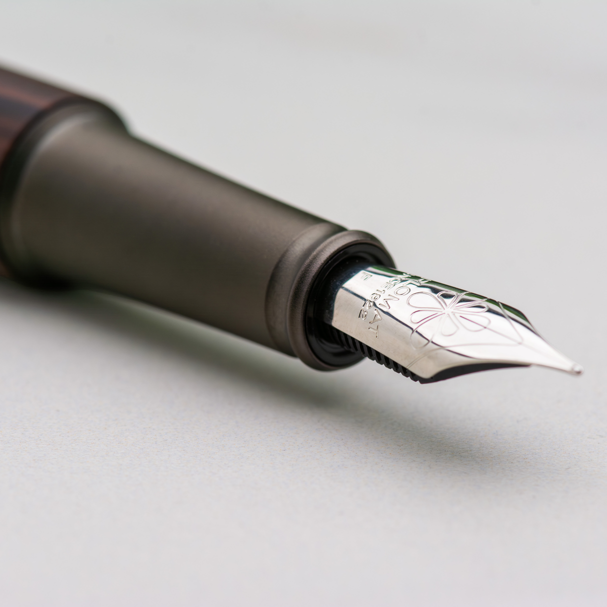 Diplomat Aero Fountain Pen Black Forest Collection