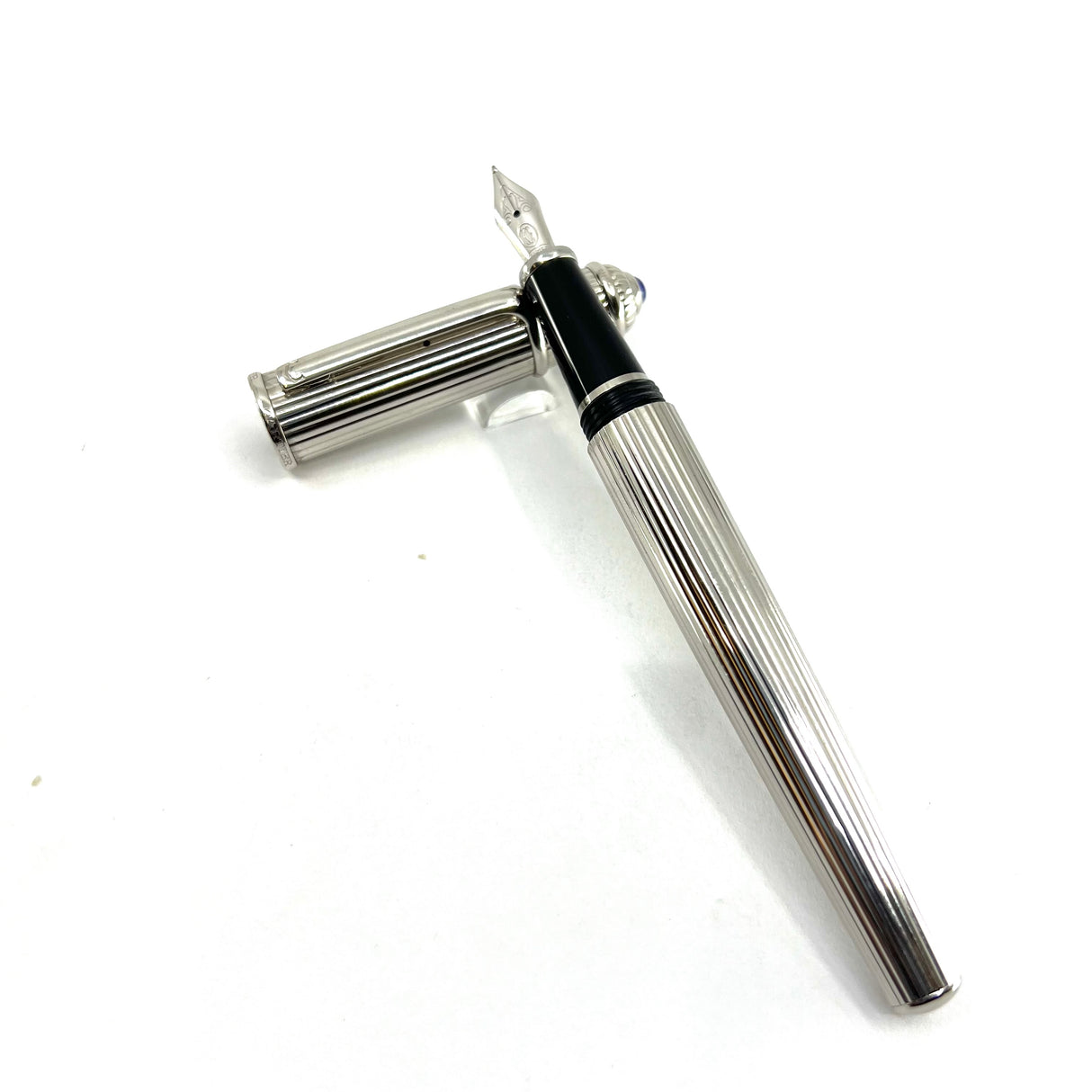 Cartier Diabolo Platinum Plated Fountain Pen - Medium 18kt Gold Nib