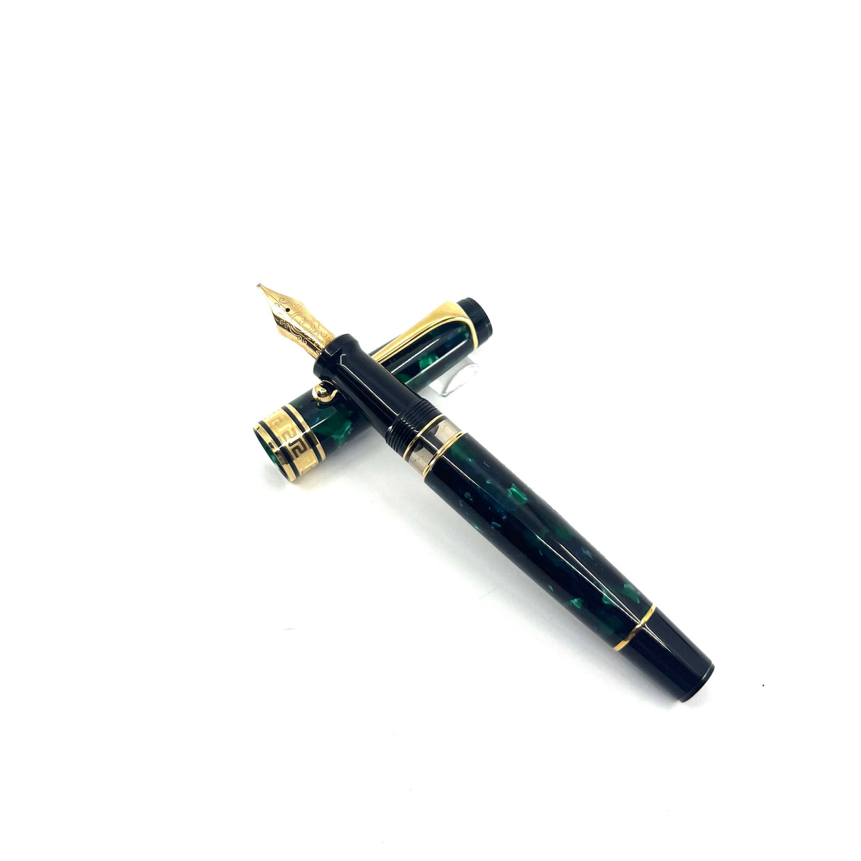 Aurora Auroloide Marbled Green Fountain Pen Circa 1996- Broad Italic 14kt Gold Nib