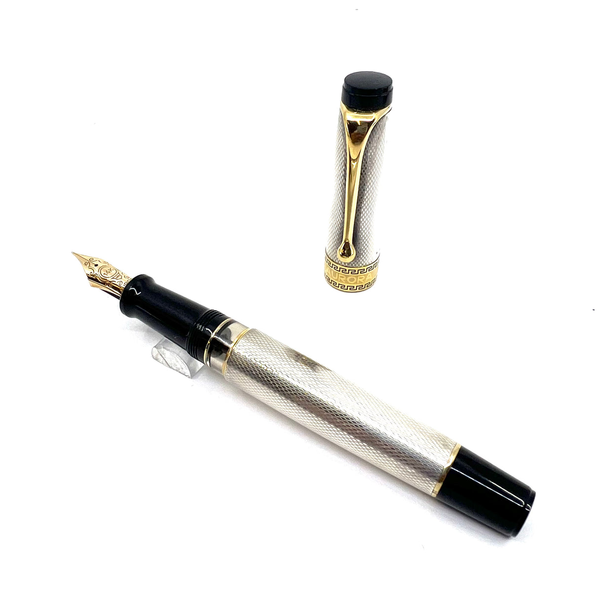 Aurora Optima Full Sterling Silver Barleycorn Fountain Pen - Fine 14kt Gold Nib