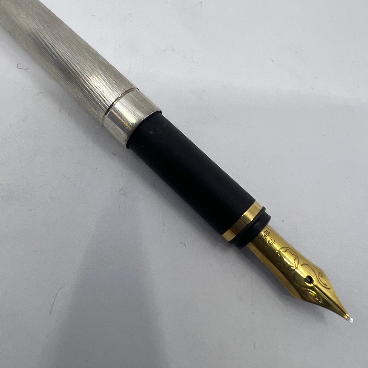 Montblanc Noblesse Silver-Plated Etched Vertical Lines Fountain Pen - Fine 18kt Gold Nib