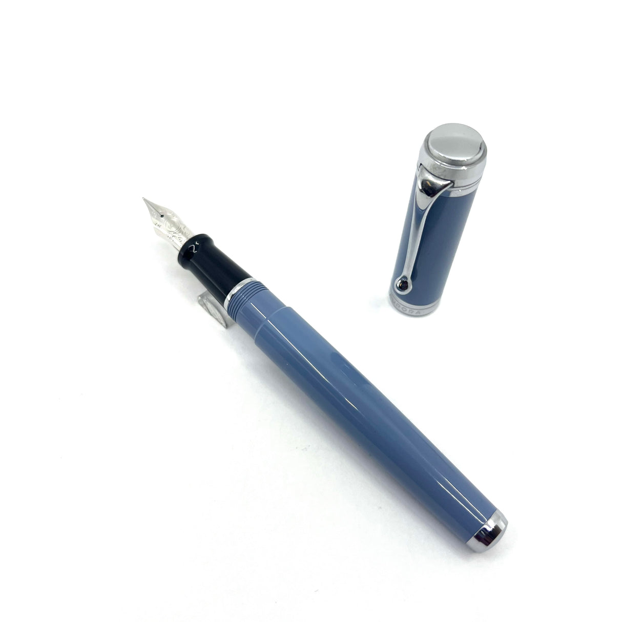 Aurora Celestial Blue Talentum Fountain Pen - Medium 14kt Gold Nib