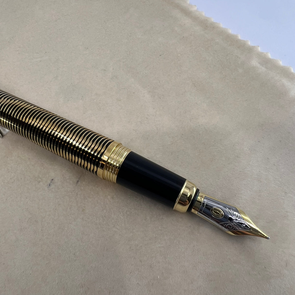 Cartier Python Limited Edition Fountain Pen - Fine 18kt Gold Nib