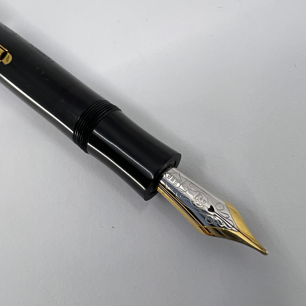 Delta Special Edition Astra Black Ebonite Fountain Pen (1995) - Medium 18kt Gold Nib