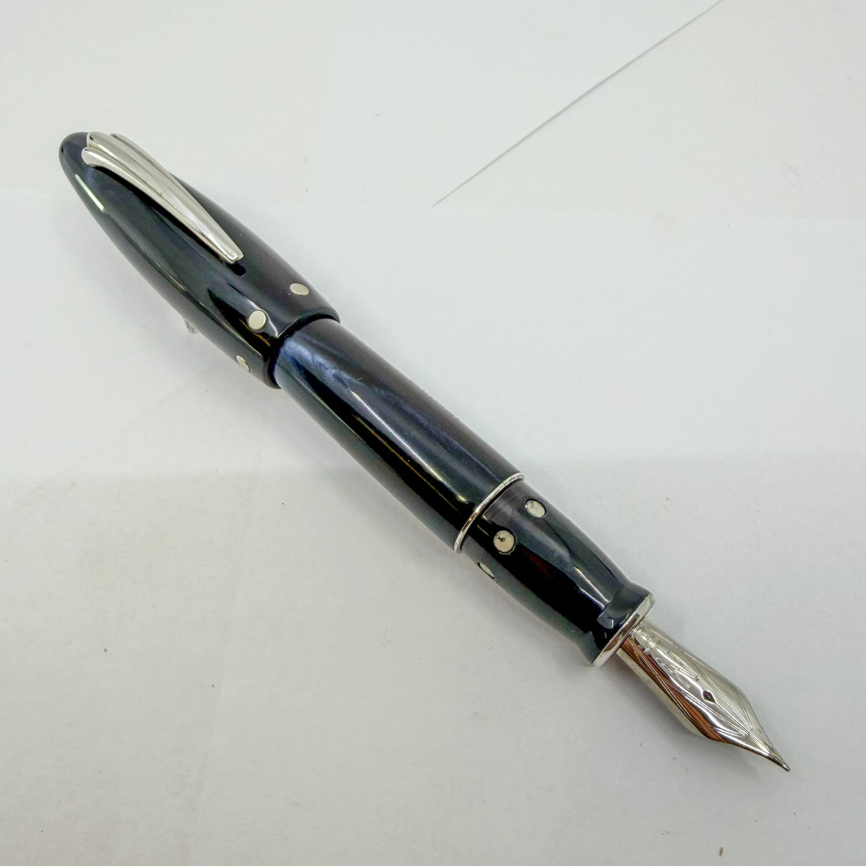 Nettuno (Italy) Trident Lustrous Blue Limited Edition Fountain Pen - Fine 18kt Gold Nib