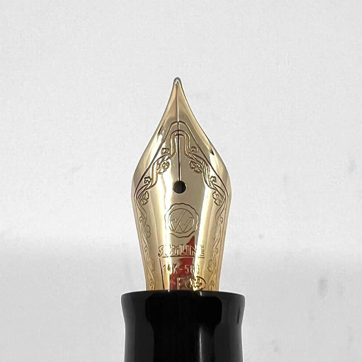 Eversharp Skyline Fountain Pen