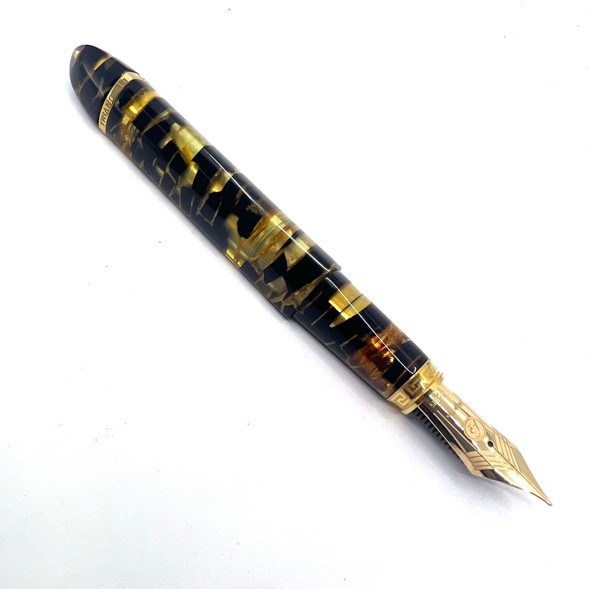 ASC - ARMANDO SIMONI CLUB Oversized Triangolo Black Lucens Celluloid Limited Edition 3-Sided Fountain Pen - Magic Flex Large #8 Size Medium 14kt Gold Nib