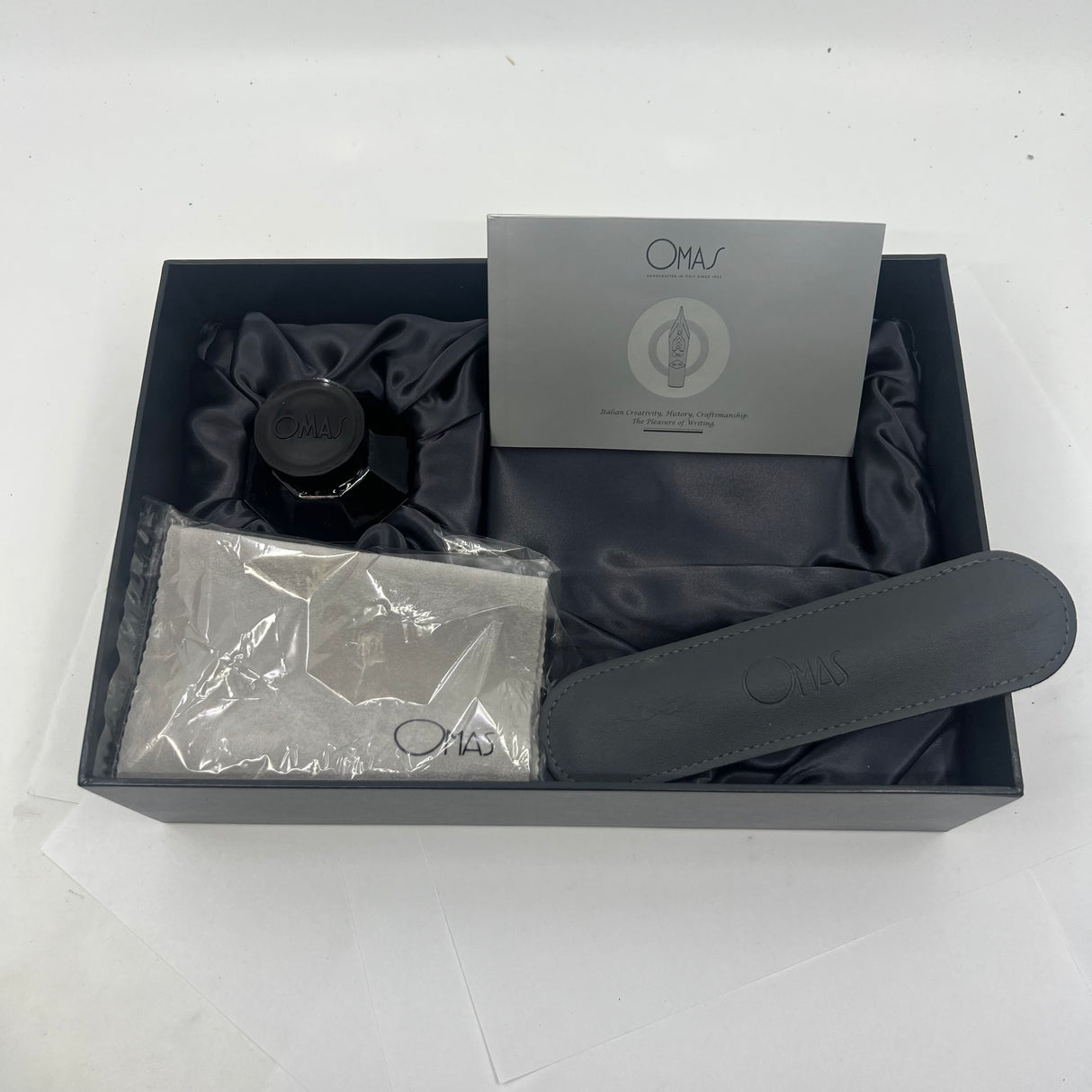 OMAS 80th Anniversary Limited Edition Paragon "Platinum" Celluloid (2004) Fountain Pen #09/40 - EXTRA FINE EXTRA FLESSIBLE 14kt Gold Nib!