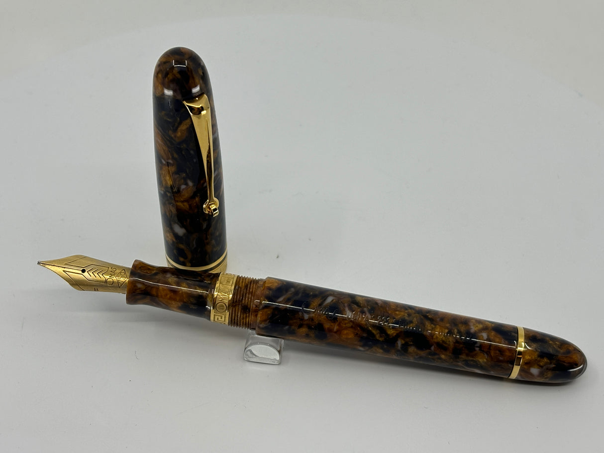 Omas Gran Ogiva "222" Celluloid Blue Saffron Limited Edition - Fountain Pen