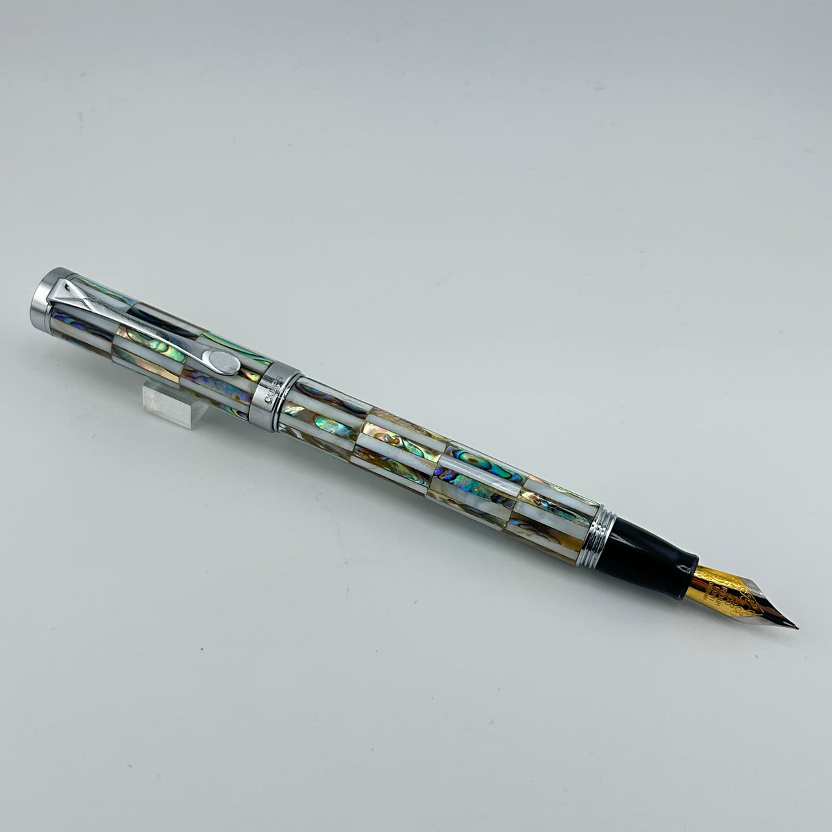 Coles Mother Of Pearl Mozaic - Very Nice Pen! - Fountain Pen