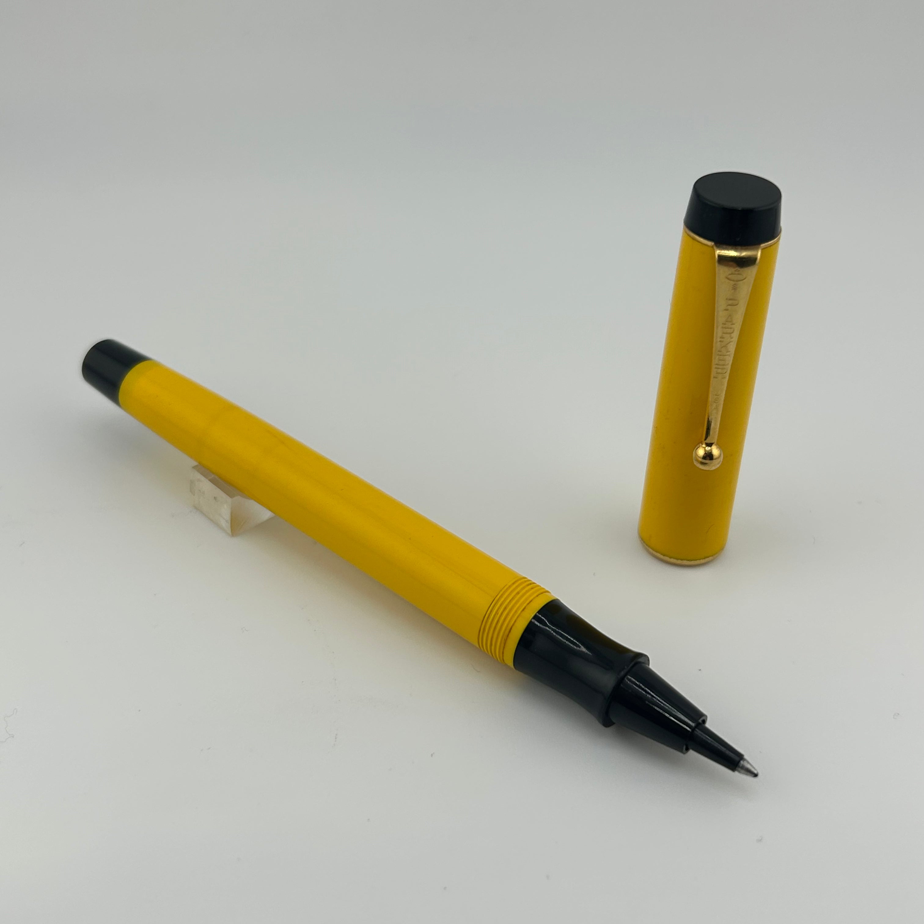 Parker "Big Red" Yellow Mandarin - Made In USA Circa 1970 - Rollerball