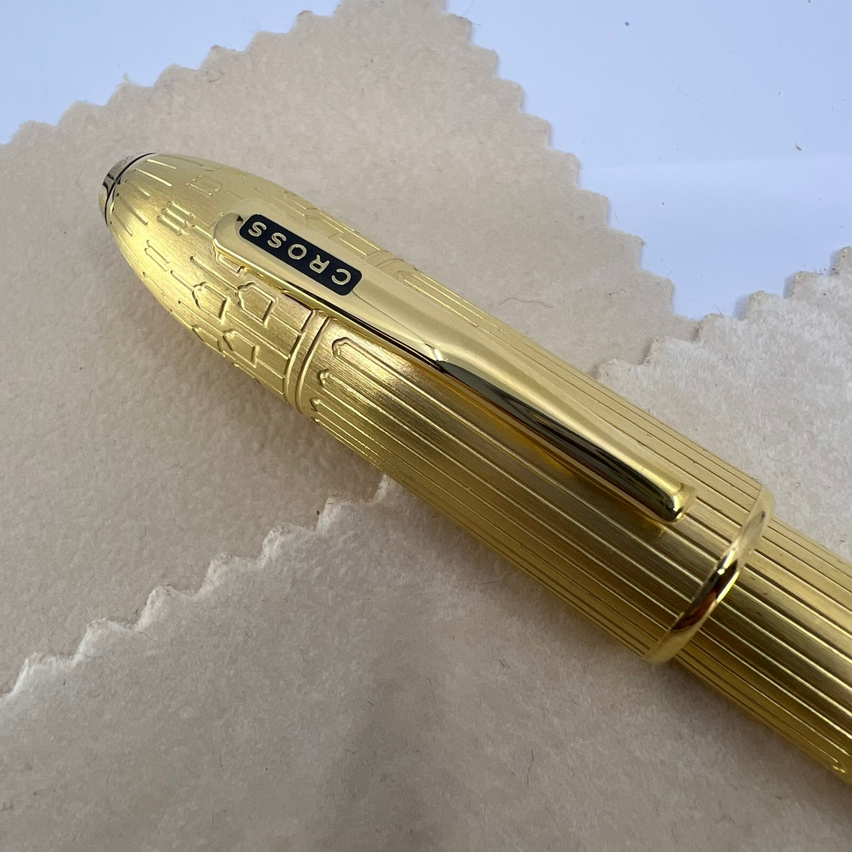 Cross Peerless 125 Limited Production London Gold-Plated Fountain Pen - Fine 18 Kt Gold Nib