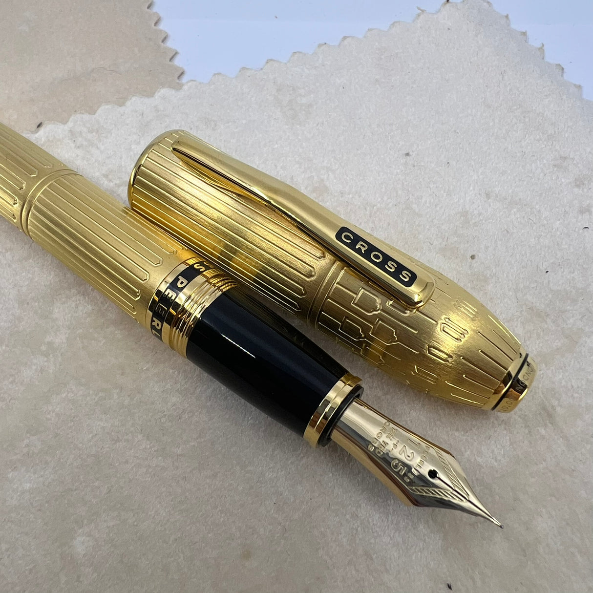 Cross Peerless 125 Limited Production London Gold-Plated Fountain Pen - Fine 18 Kt Gold Nib