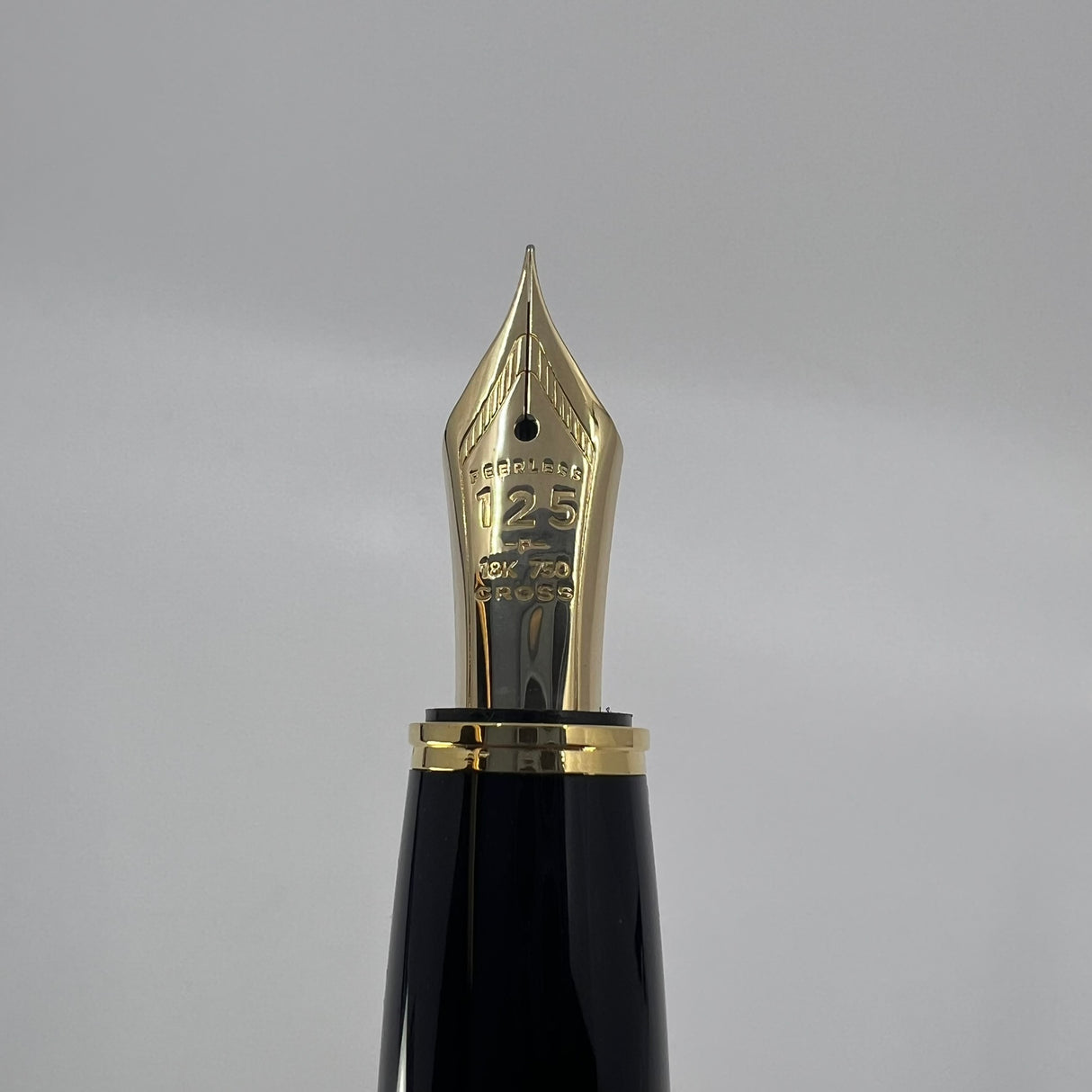 Cross Peerless 125 Limited Production London Gold-Plated Fountain Pen - Fine 18 Kt Gold Nib