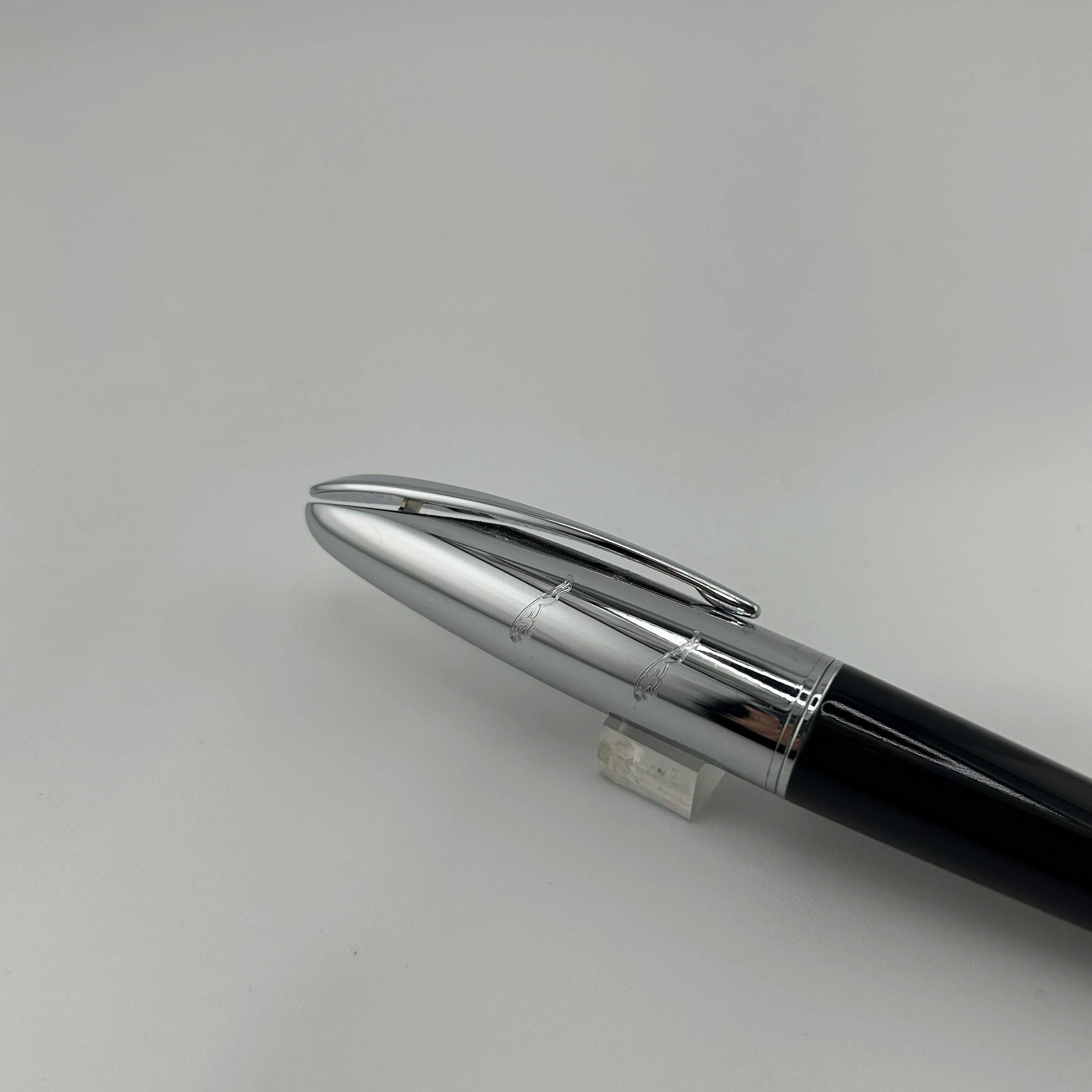 Jaguar Black and Chrome - Fountain Pen
