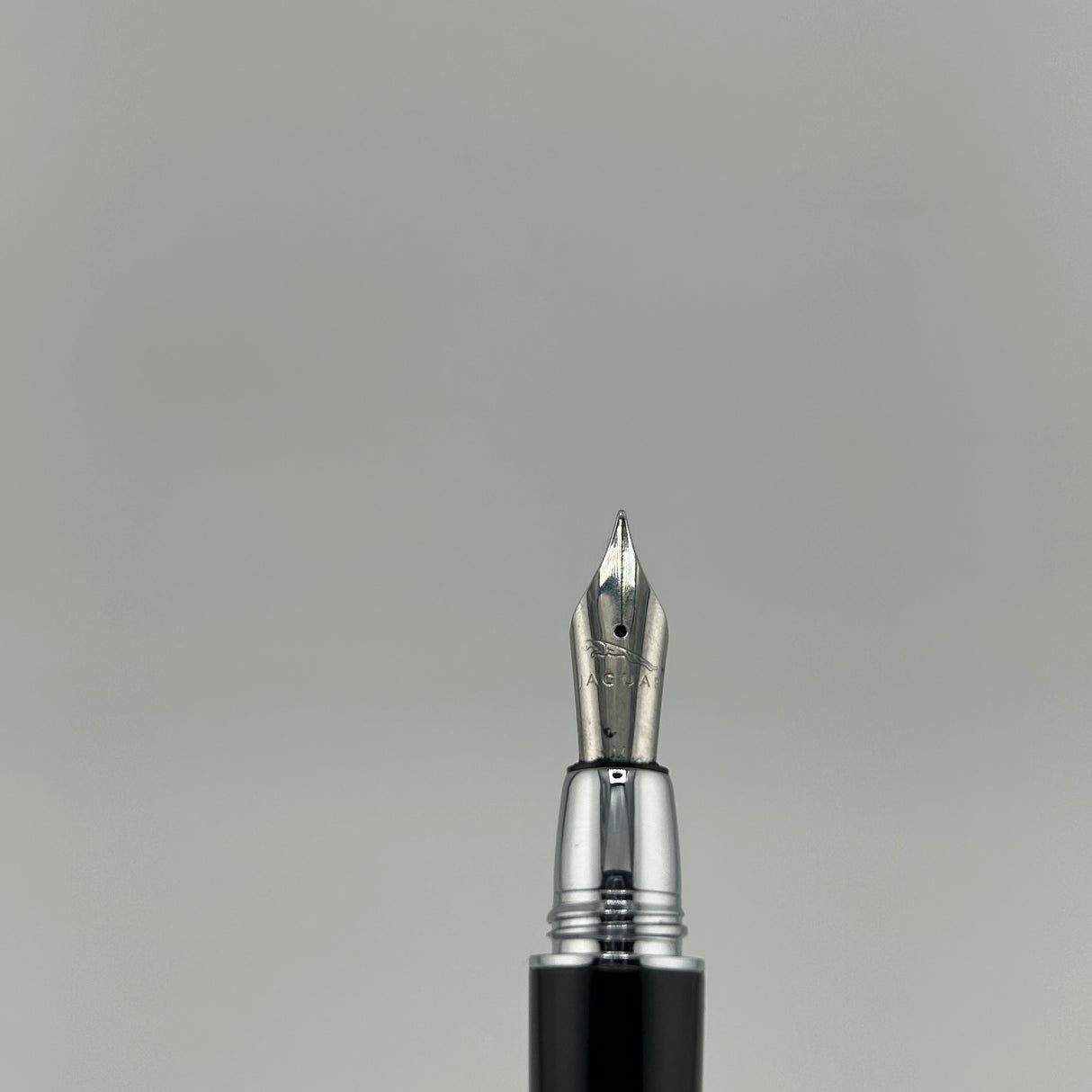 Jaguar Black and Chrome - Fountain Pen