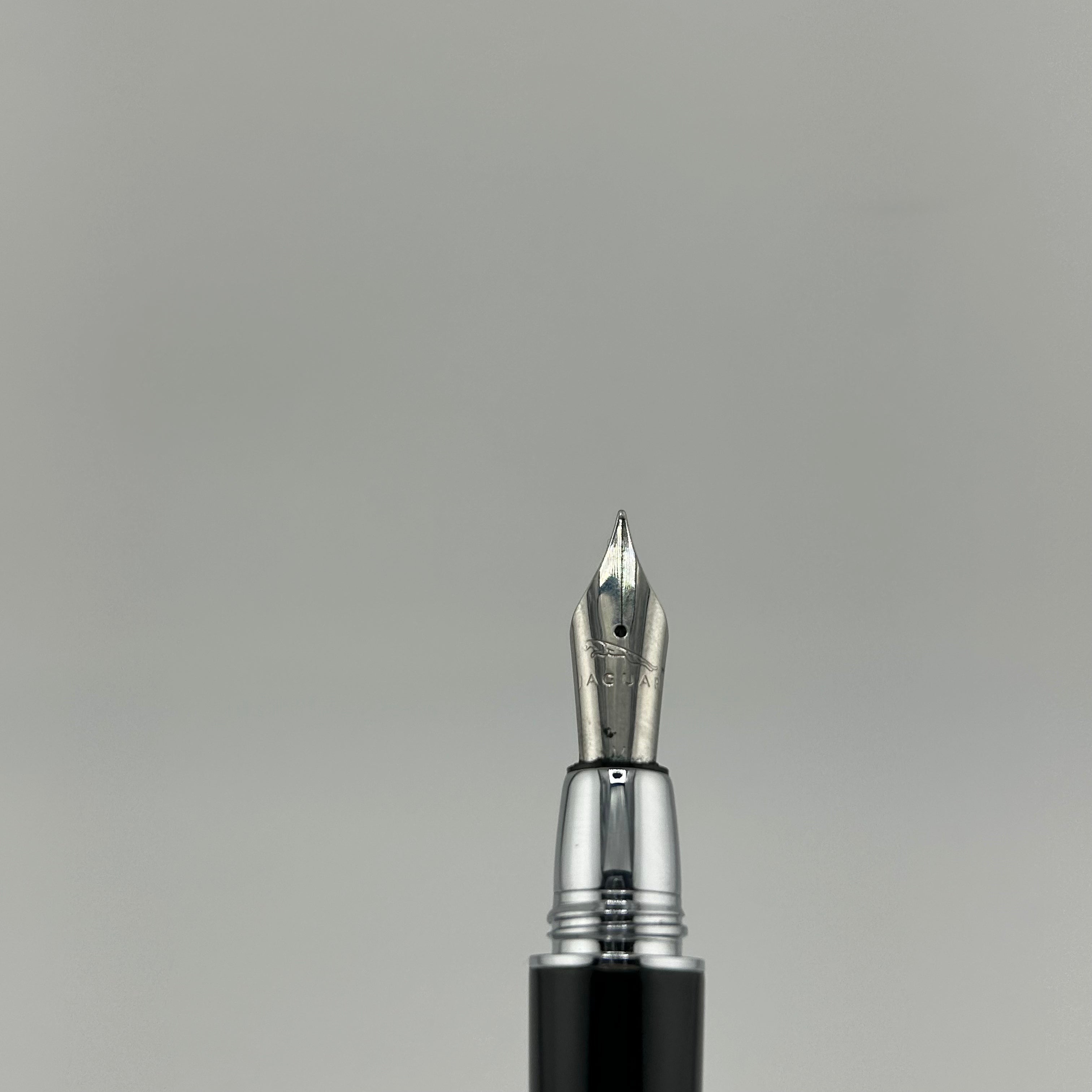 Jaguar Black and Chrome - Fountain Pen