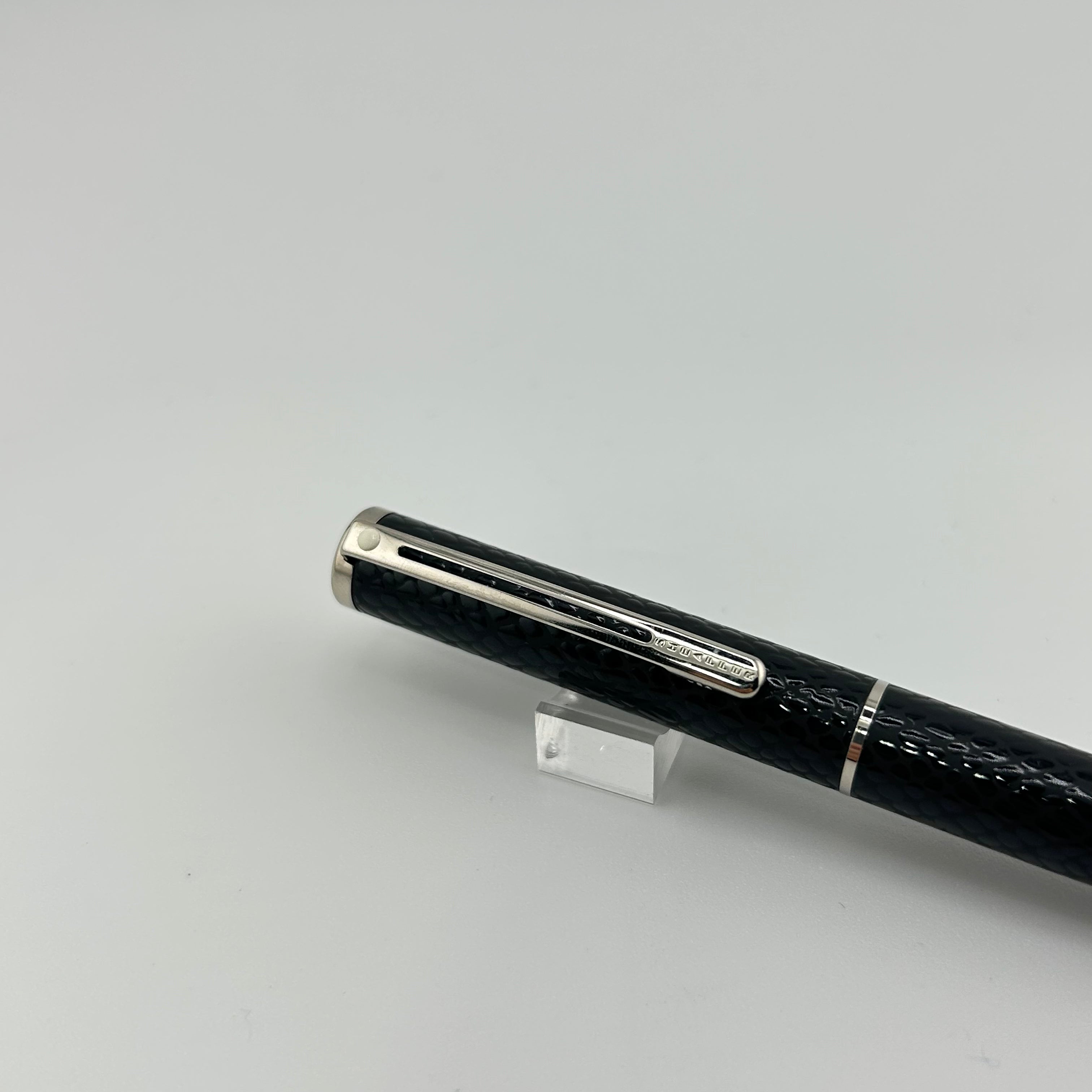 Sheaffer Targa Black Chased Crossed Rhodium trim - Roller Ball