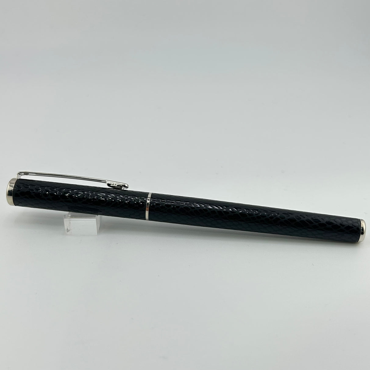 Sheaffer Targa Black Chased Crossed Rhodium trim - Roller Ball