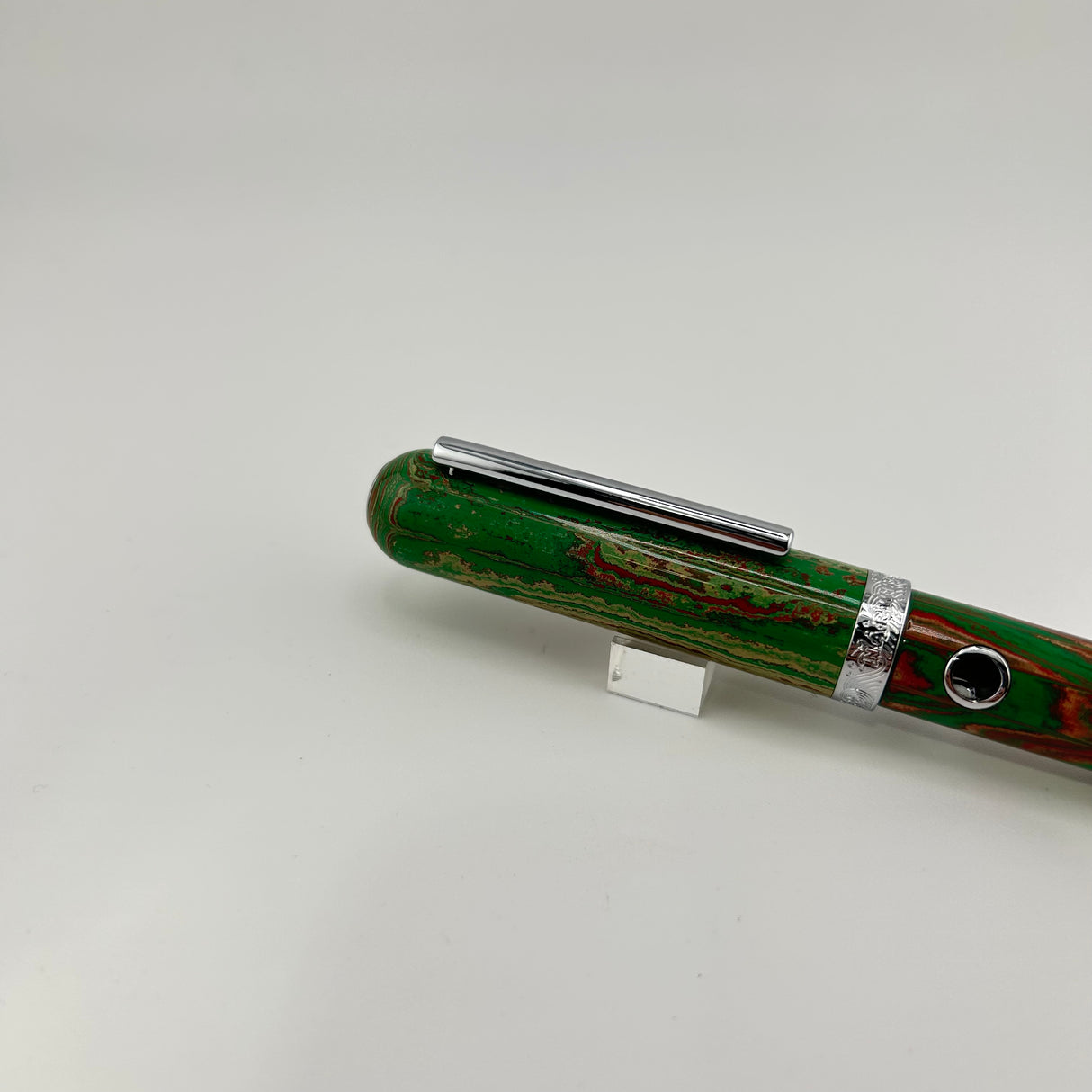 Nahvalur Nautilus River Bed Ebonite  - Fountain Pen