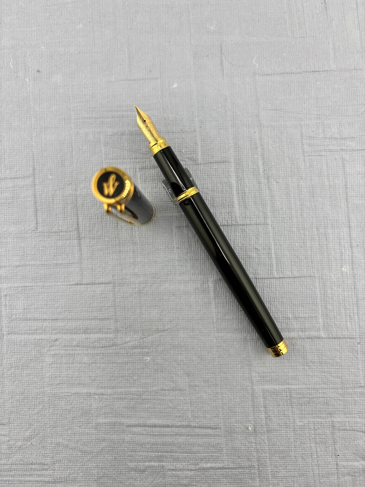 Waterman Gentleman Black Lacquer gold trim - Fountain Pen