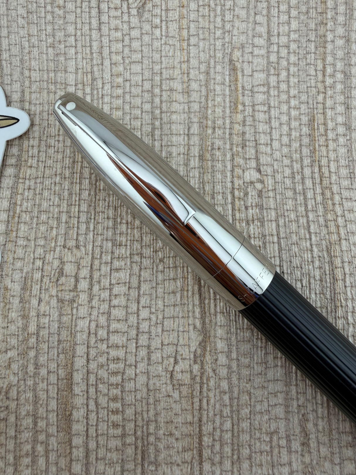 Sheaffer Legacy II Black Linear Palladium Trim Nib Gold 18K-750 - Fountain Pen