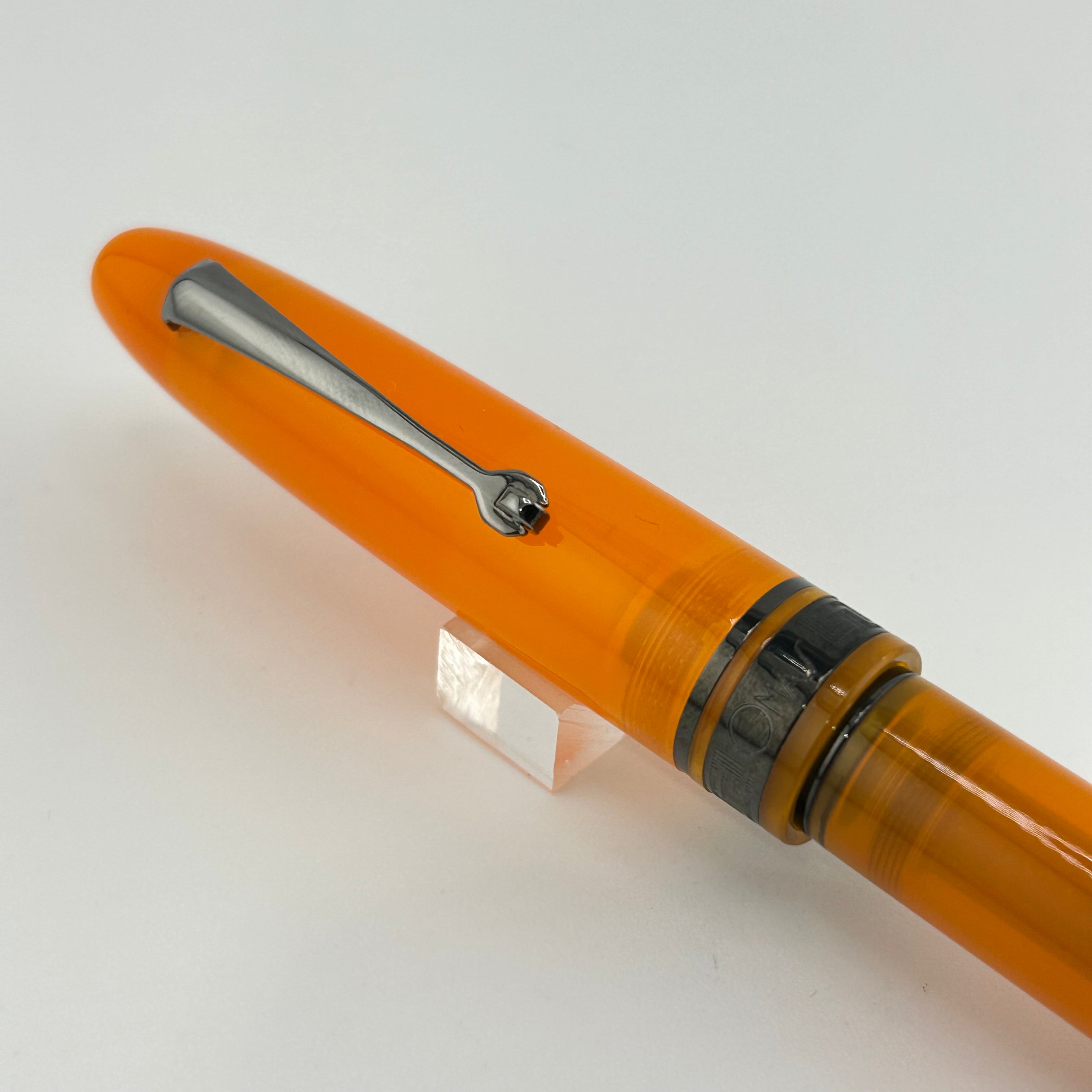 Omas Ogiva Orange demonstrator gold nib 14k  - Fountain Pen