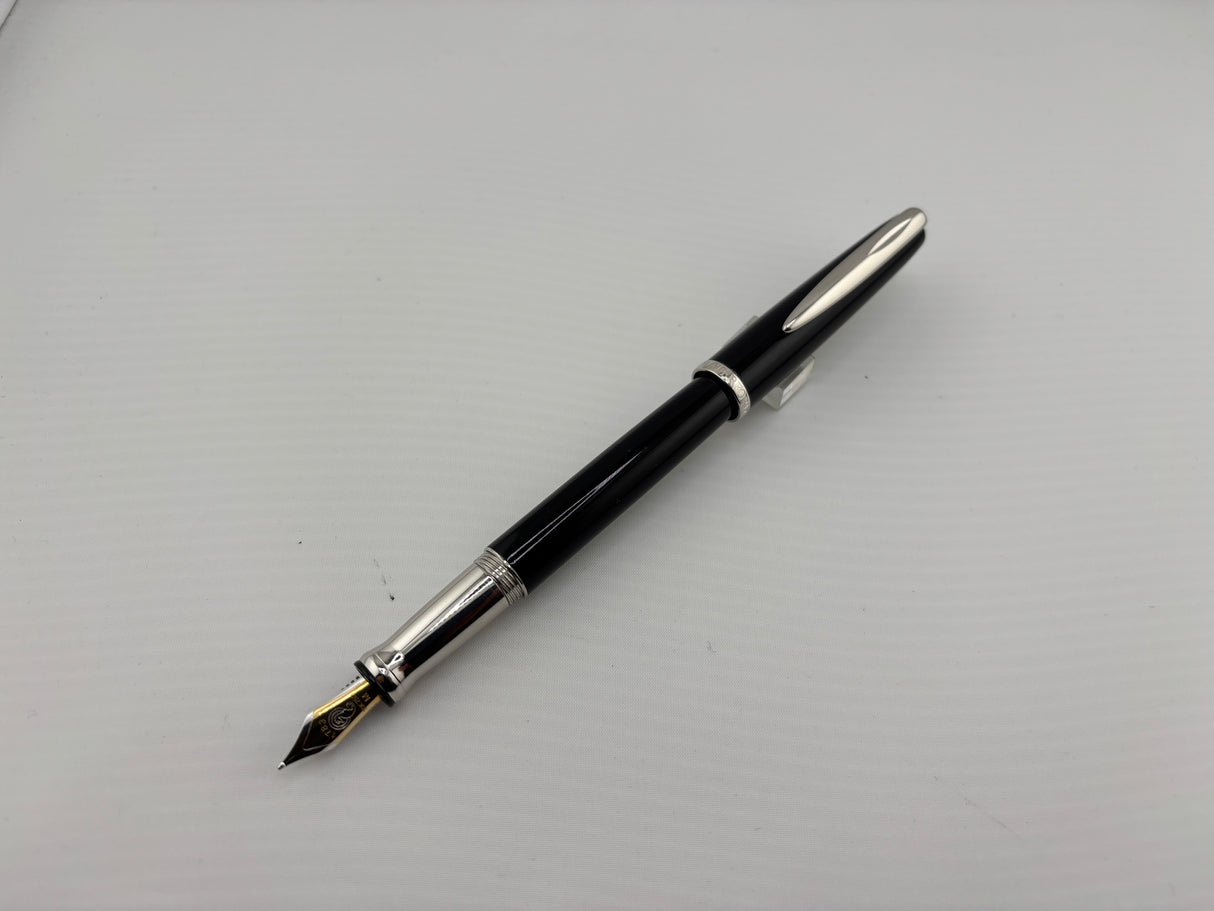 Waterford Marquis Black Lacquer 18K750 Gold Nib - Fountain Pen